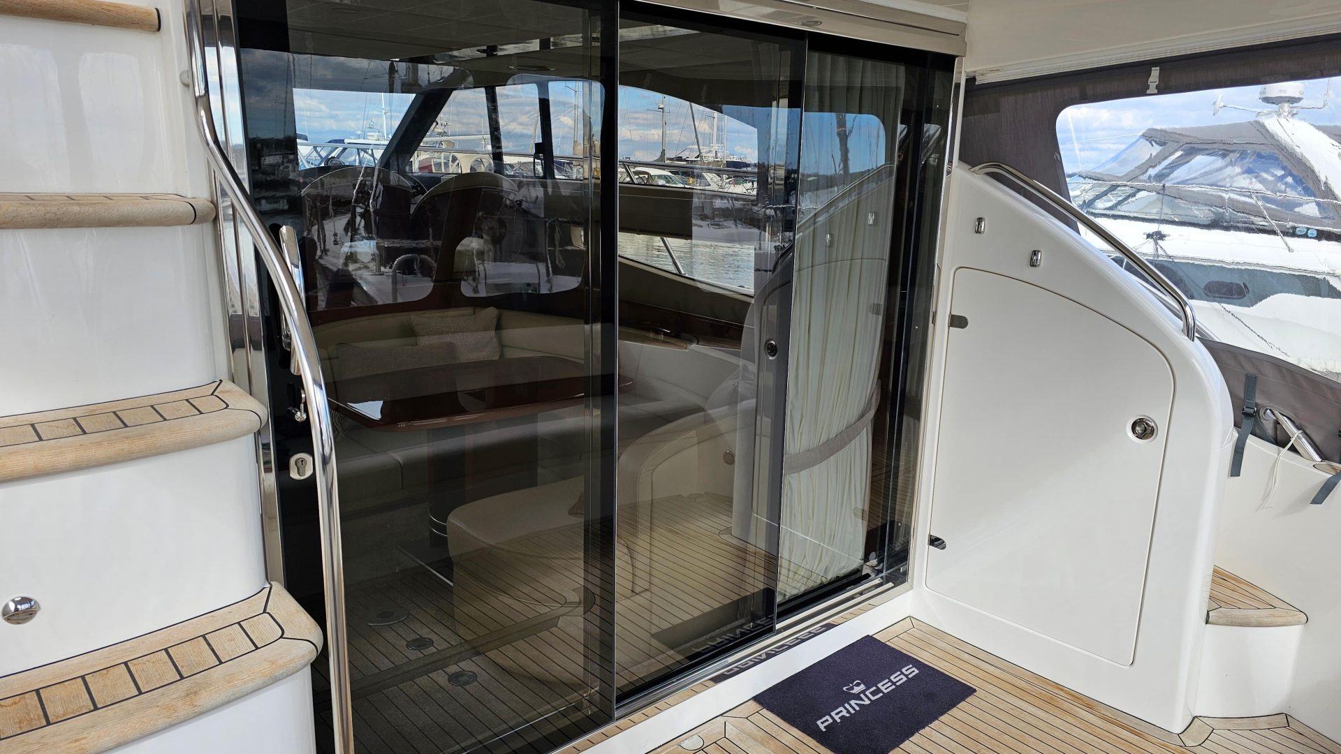 Princess 42 Flybridge