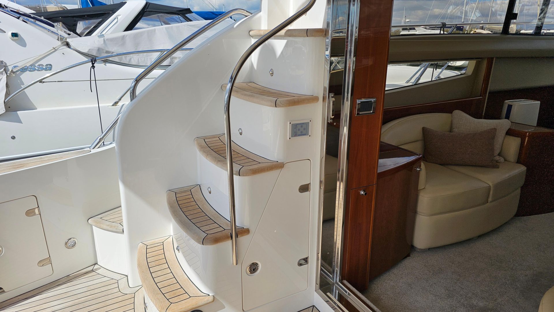 Princess 42 Flybridge
