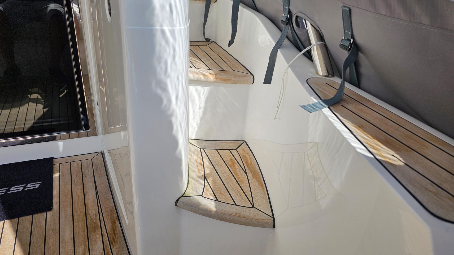 Princess 42 Flybridge
