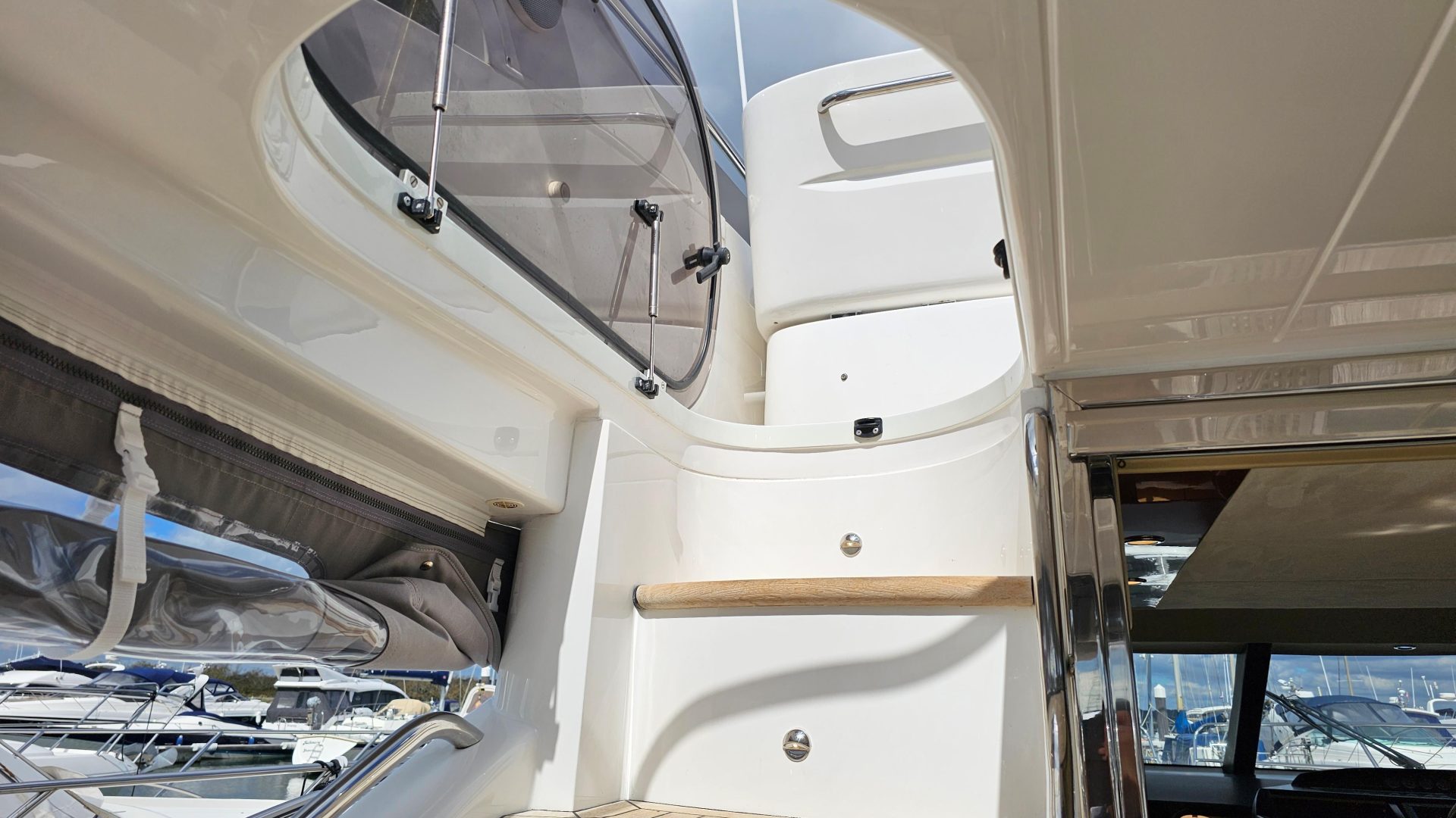 Princess 42 Flybridge