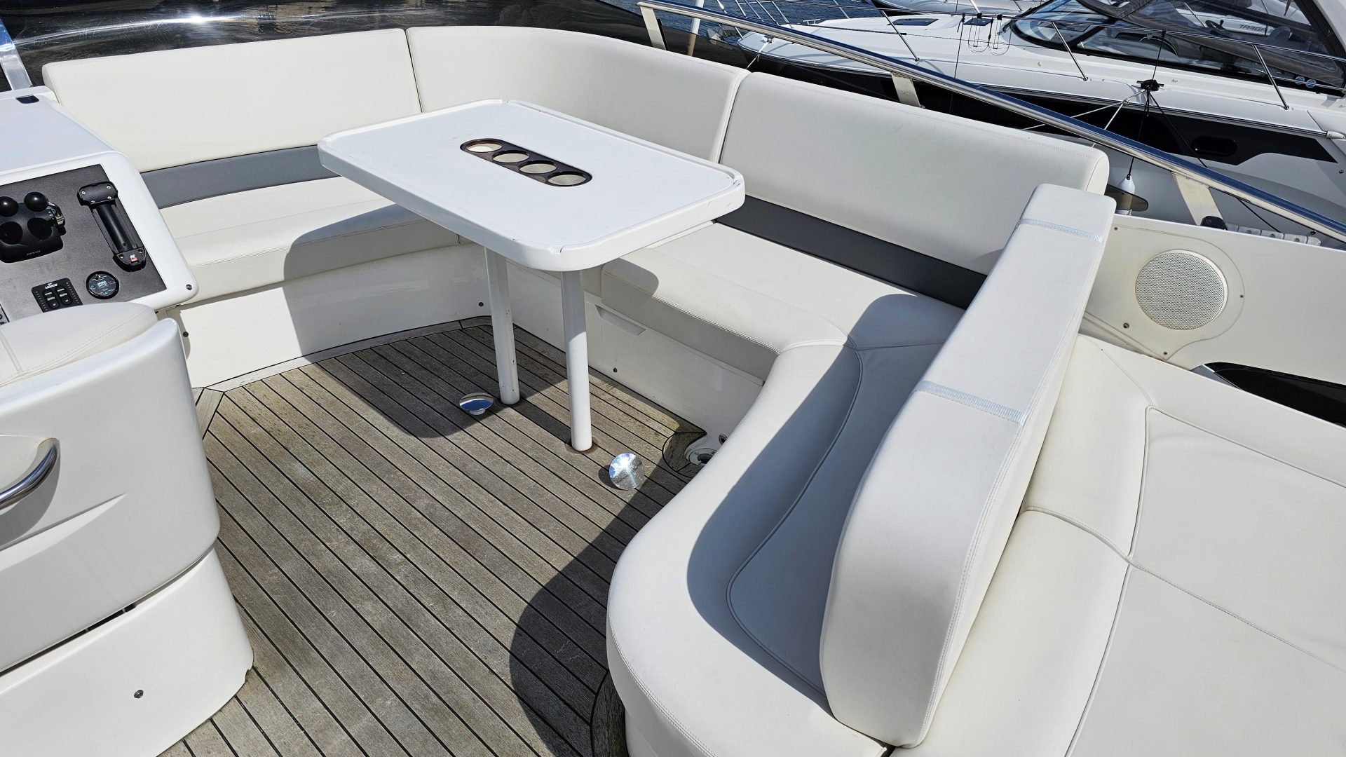 Princess 42 Flybridge