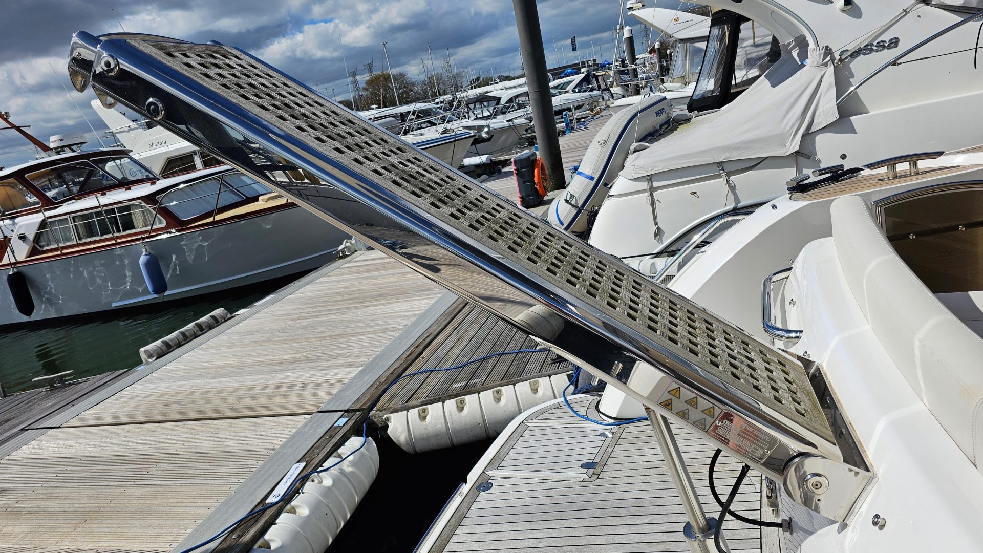 Princess 42 Flybridge
