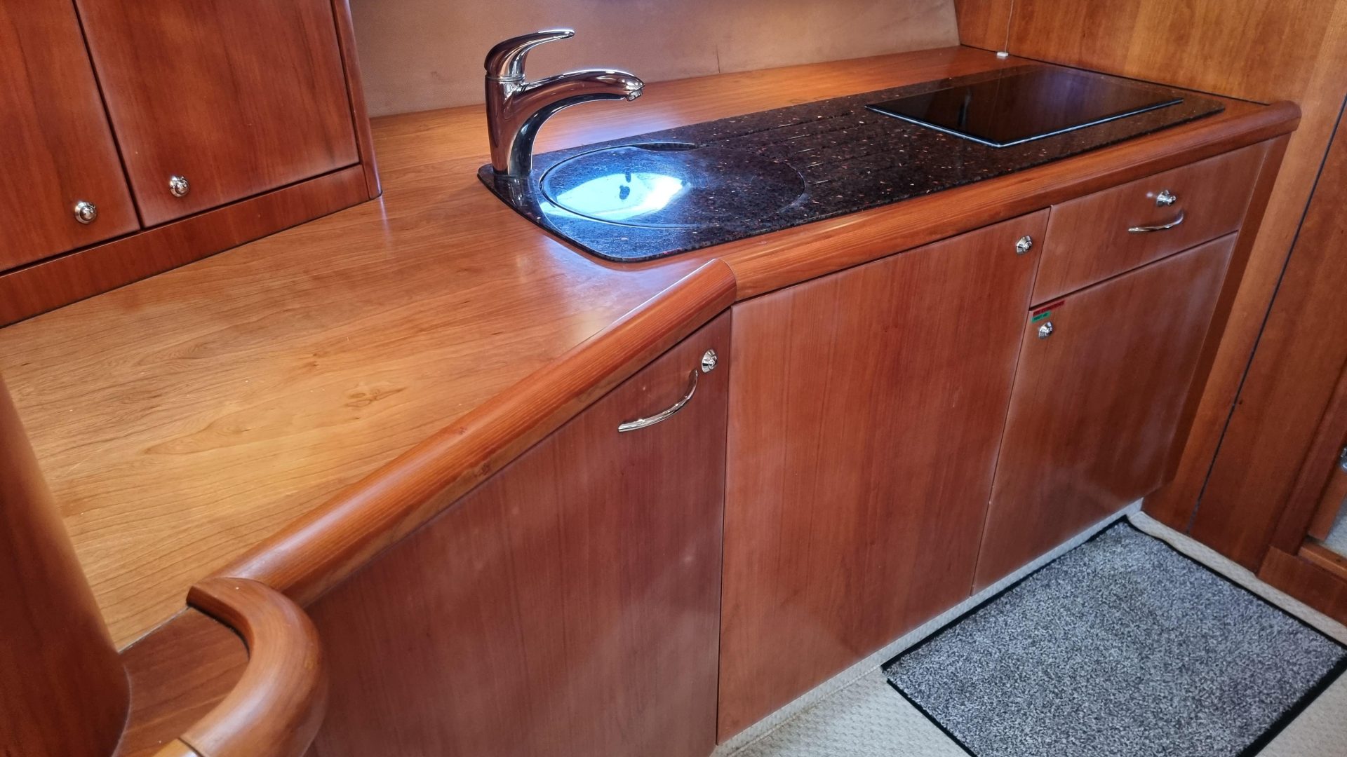 Sunseeker Portofino 53