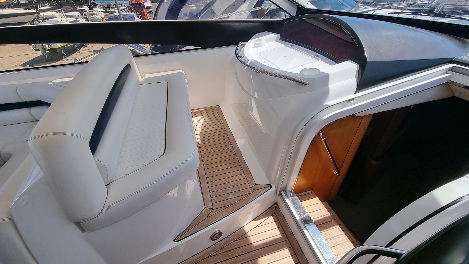 Sunseeker Portofino 53