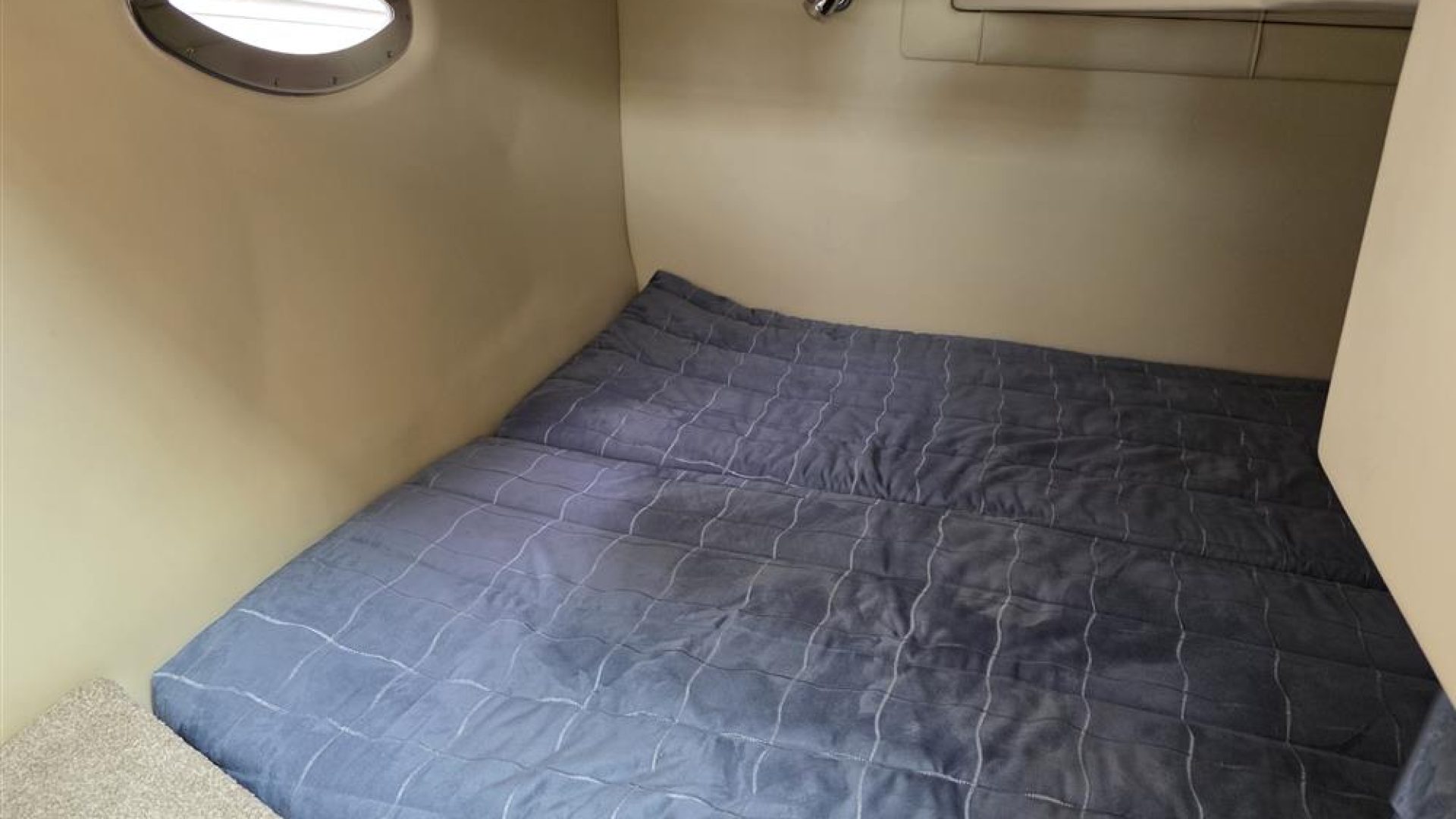 Regal 2565 Window Express