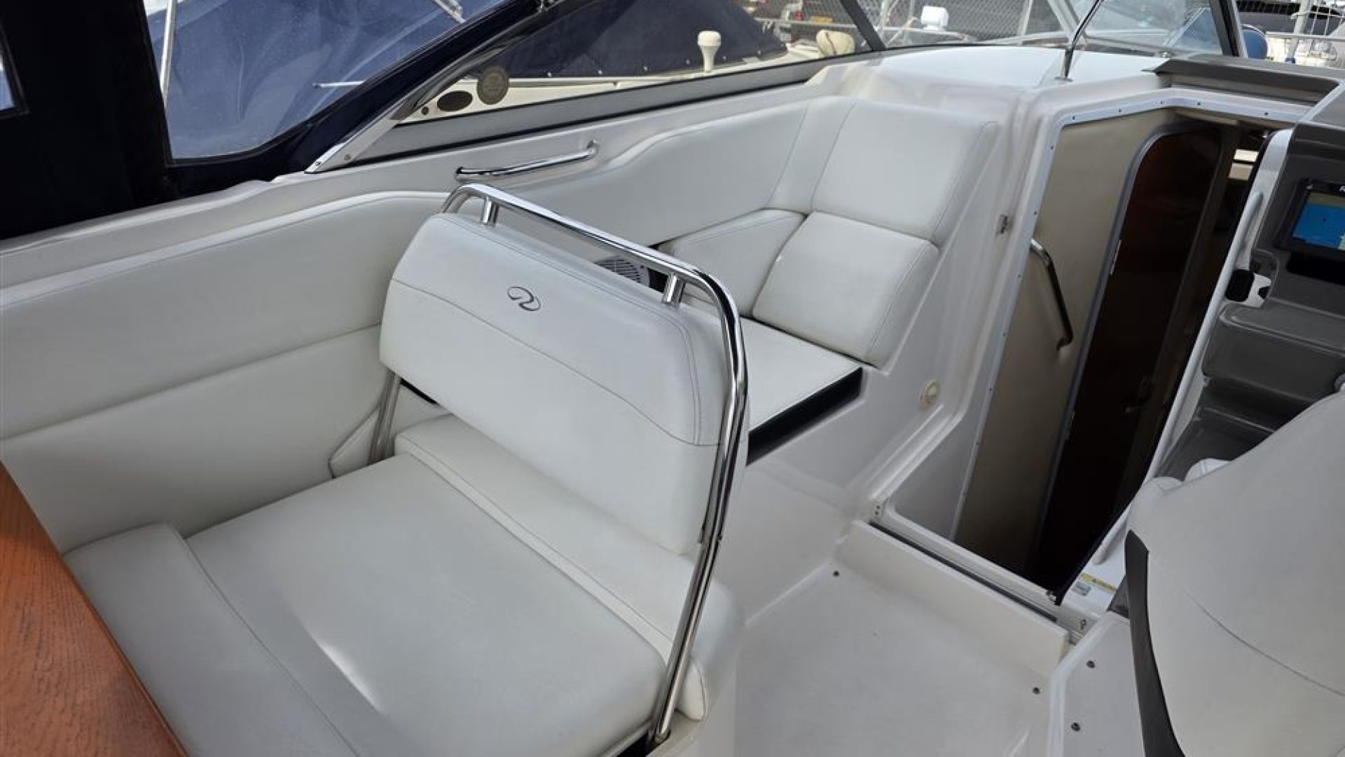 Regal 2565 Window Express