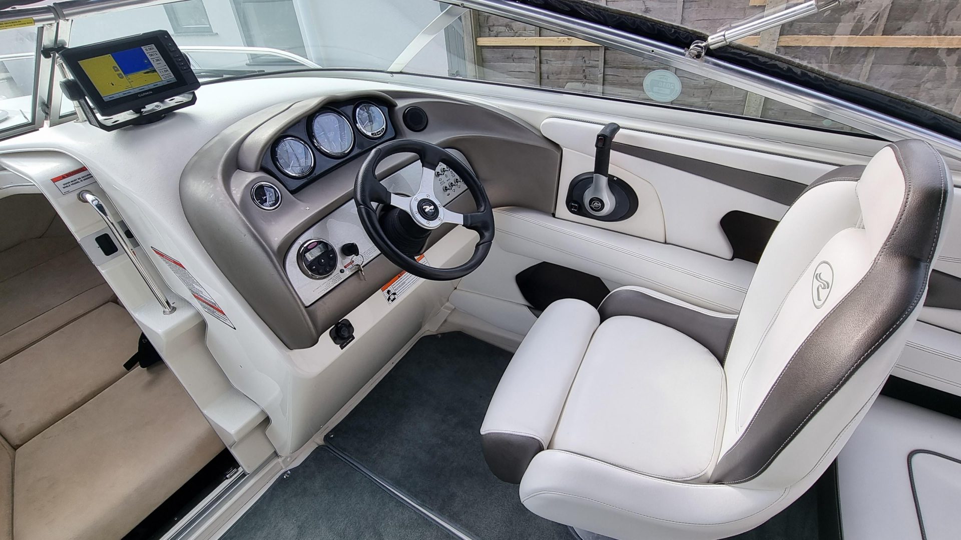 Sea Ray 220 Sun Sport
