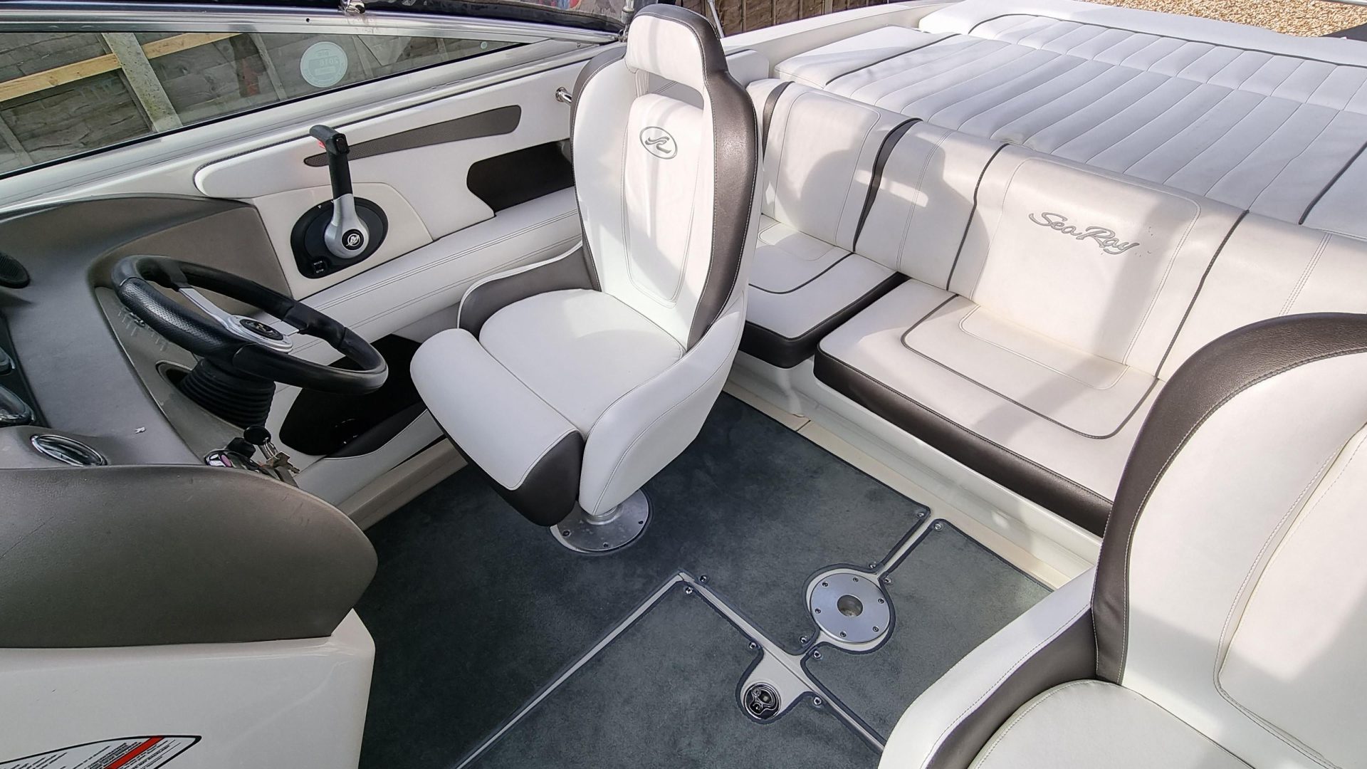 Sea Ray 220 Sun Sport