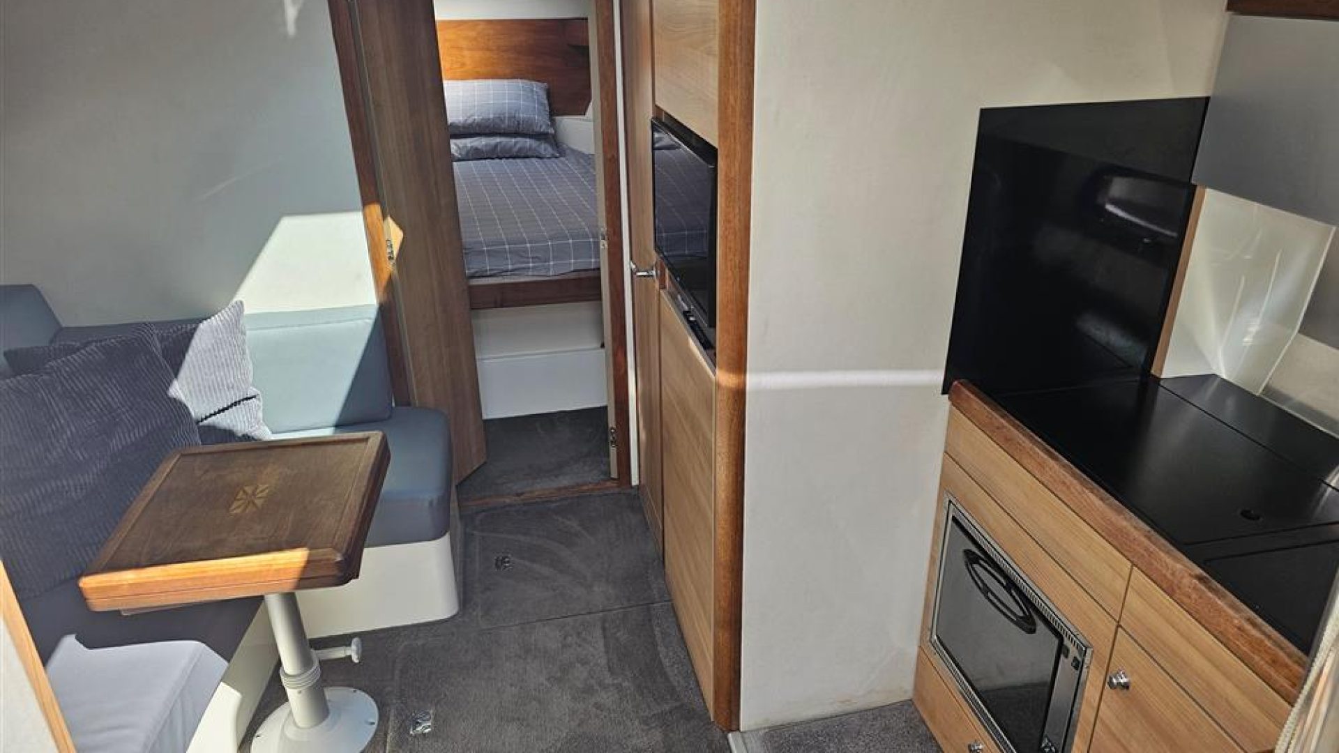Sealine SC35