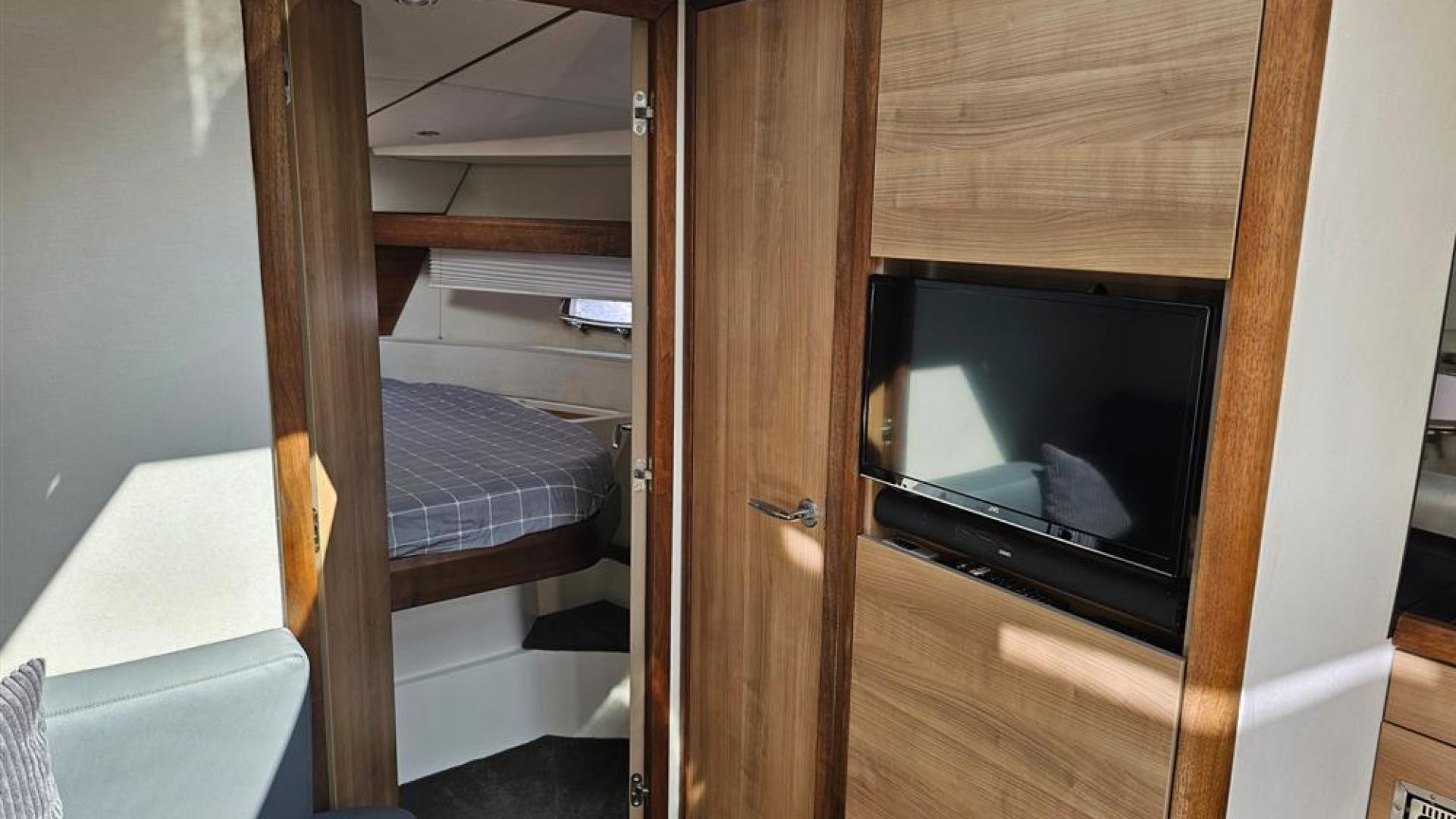 Sealine SC35