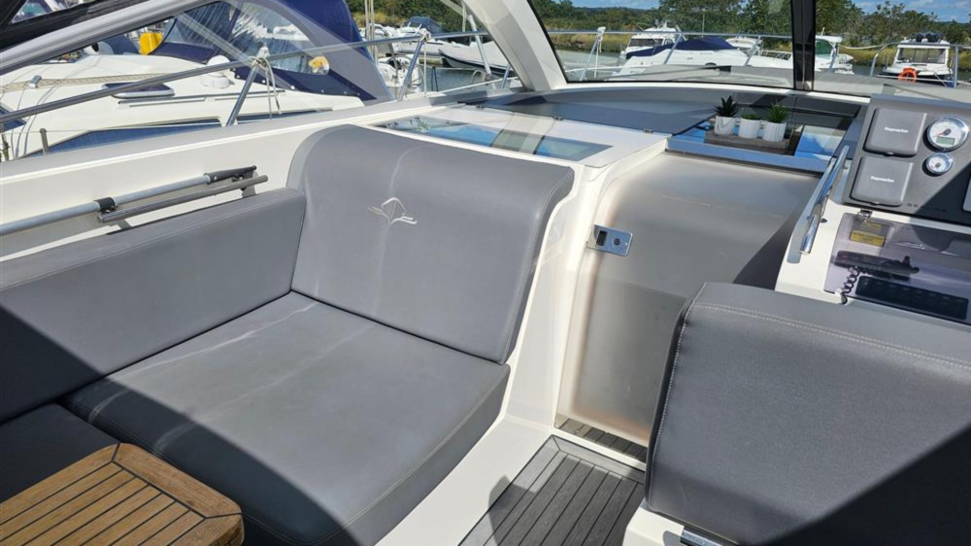Sealine SC35