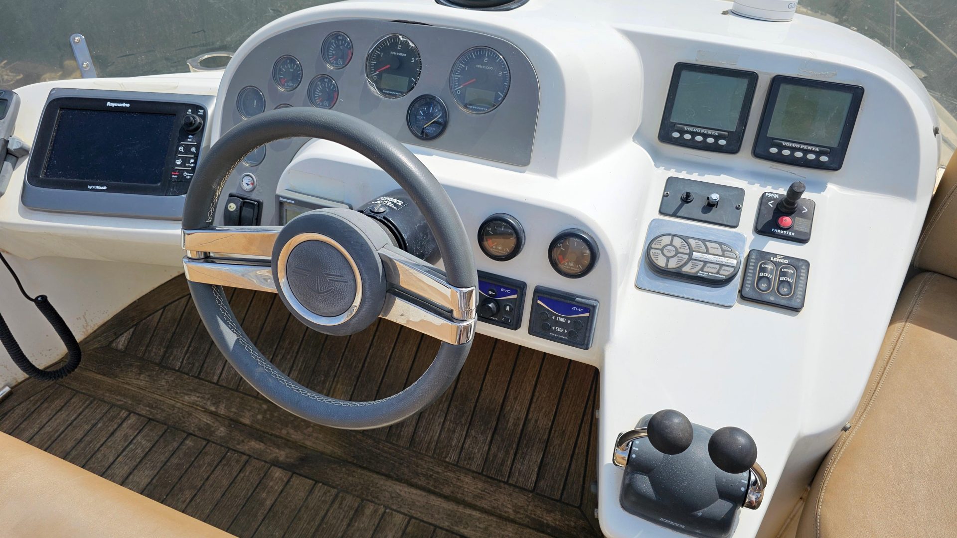 Sealine F37