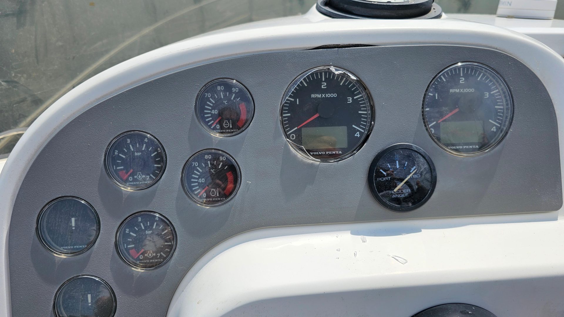 Sealine F37