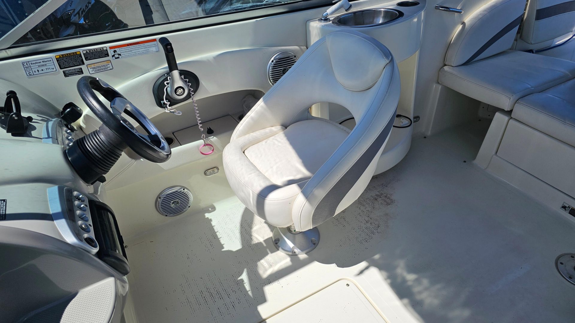 Bayliner 802