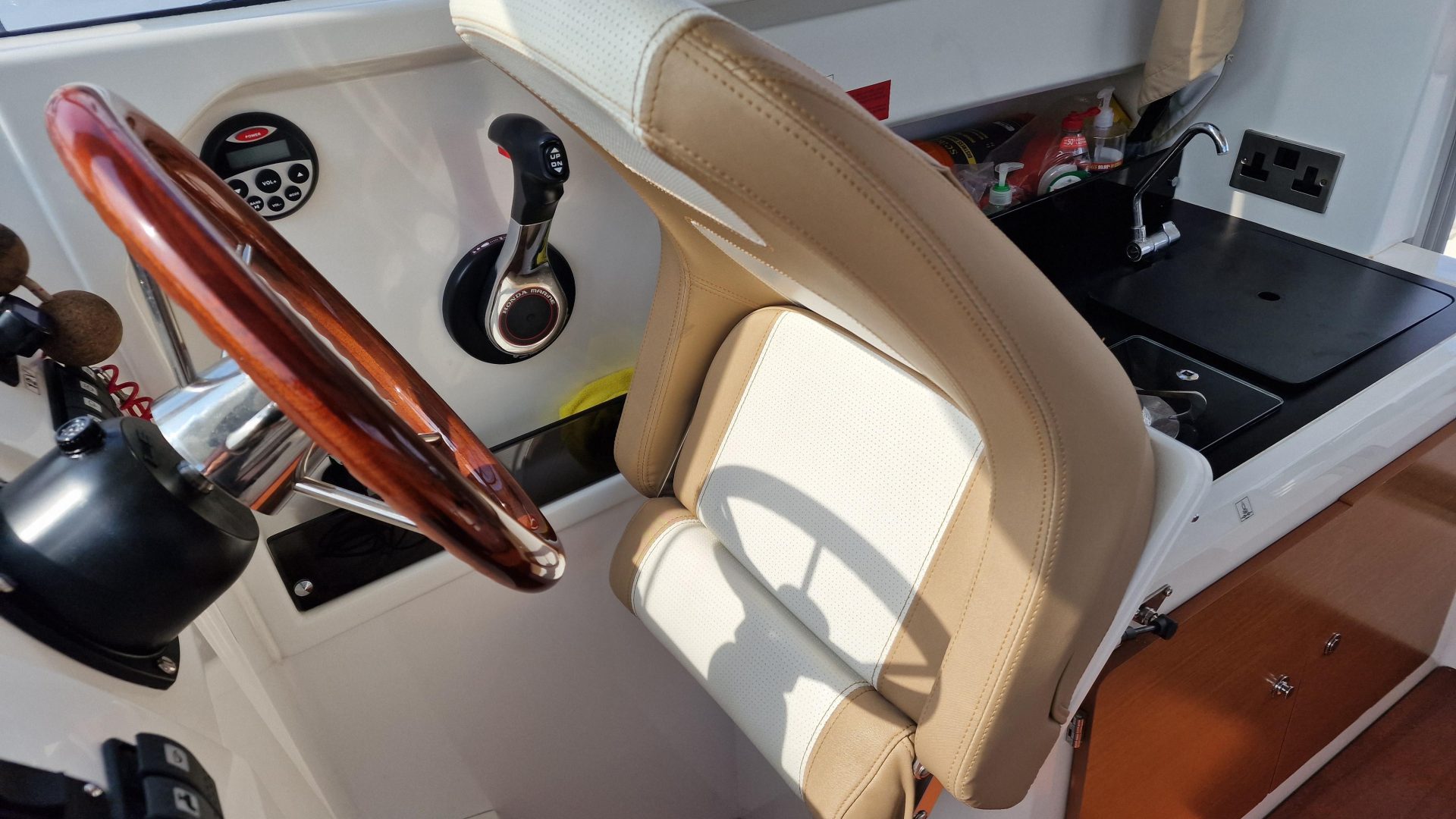 Jeanneau Merry Fisher 755
