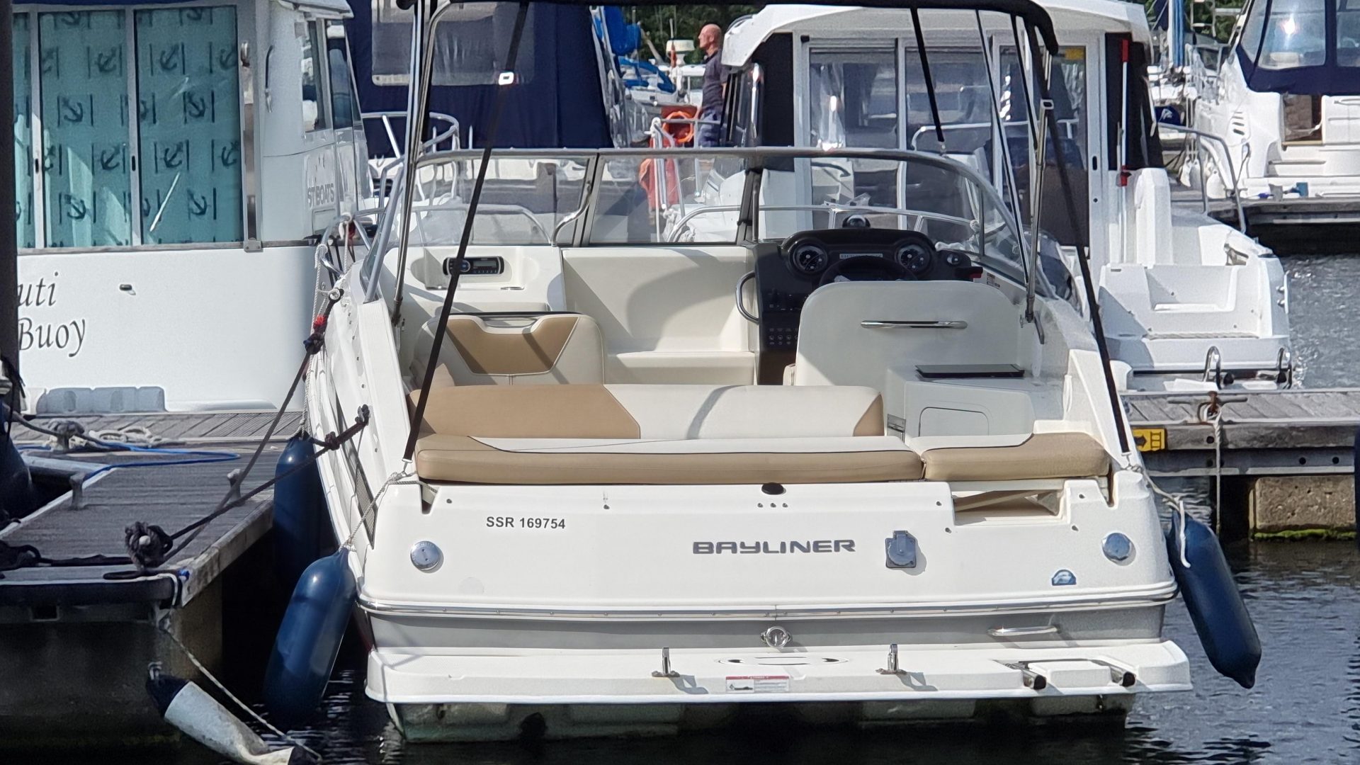 Bayliner 742