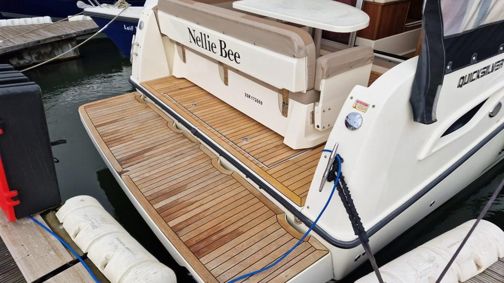 Quicksilver 855 Weekend
