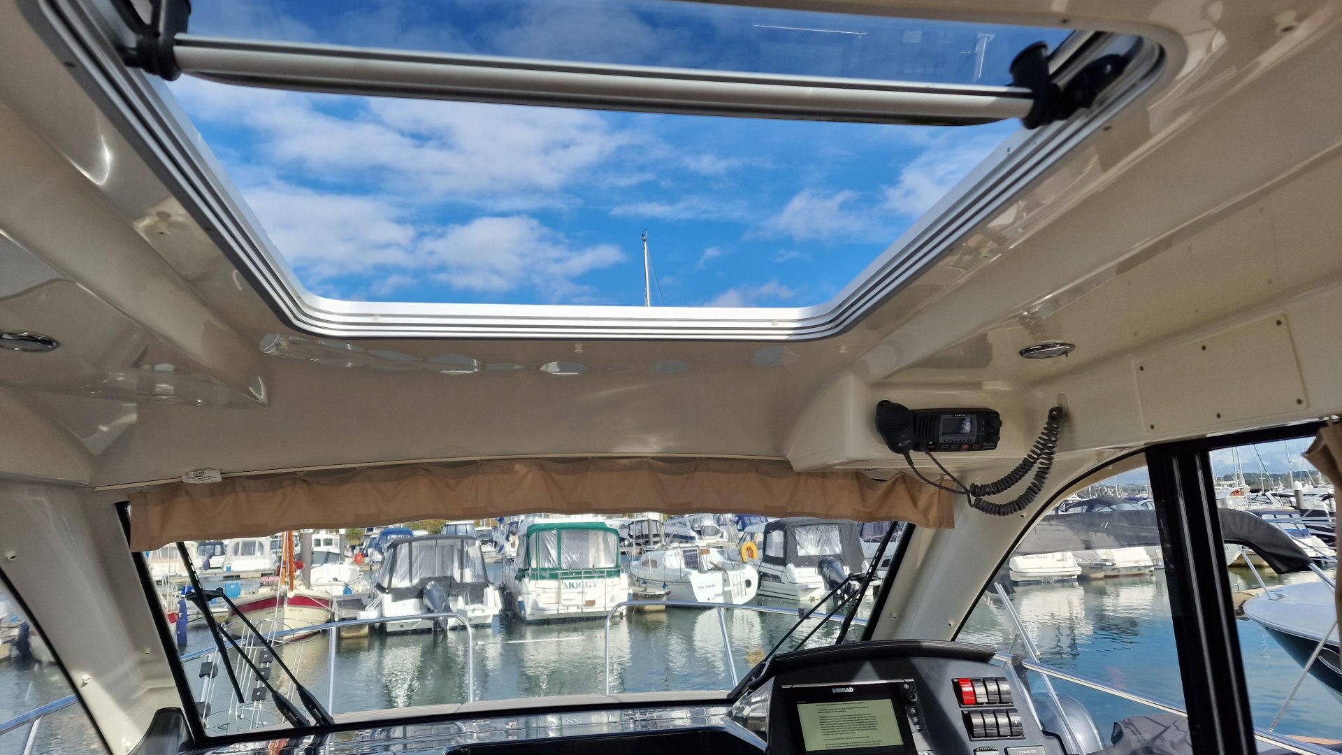 Quicksilver 855 Weekend