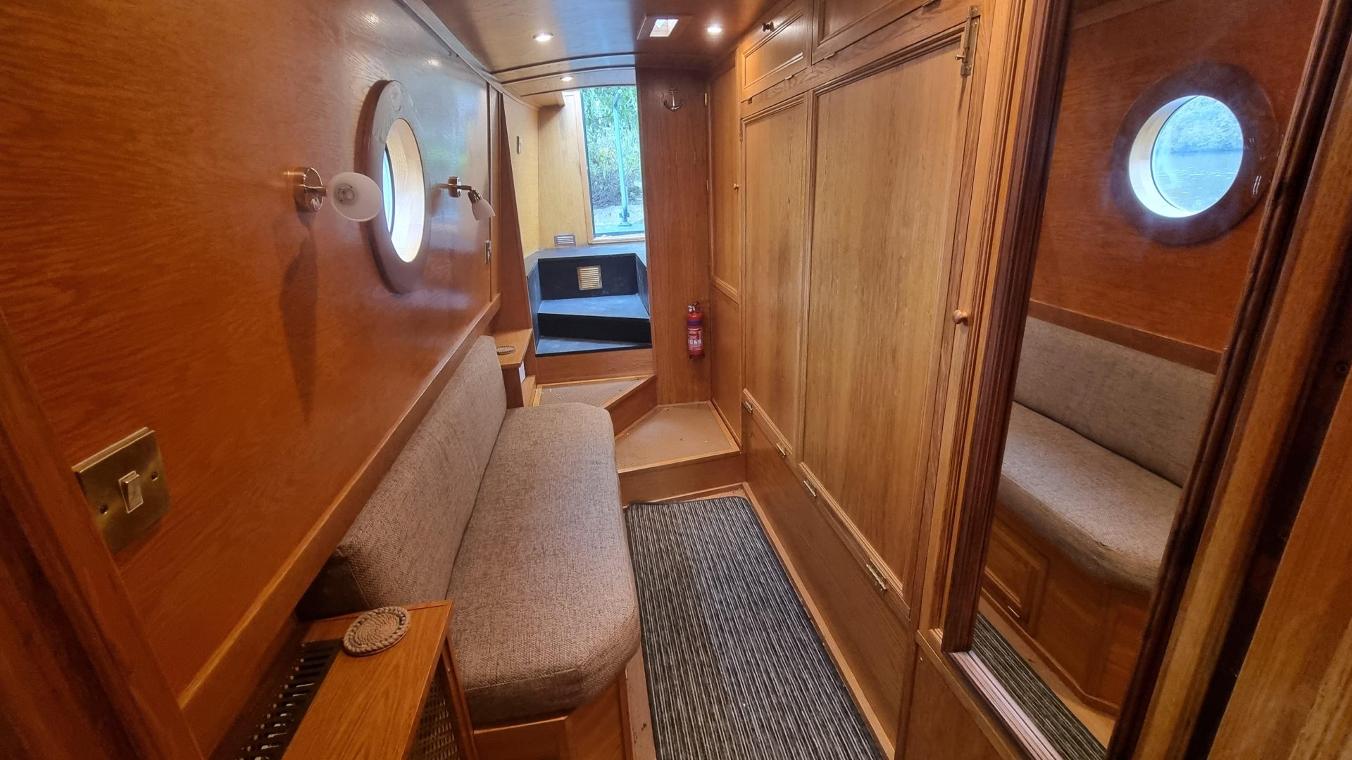 Narrowboat Alexander 52