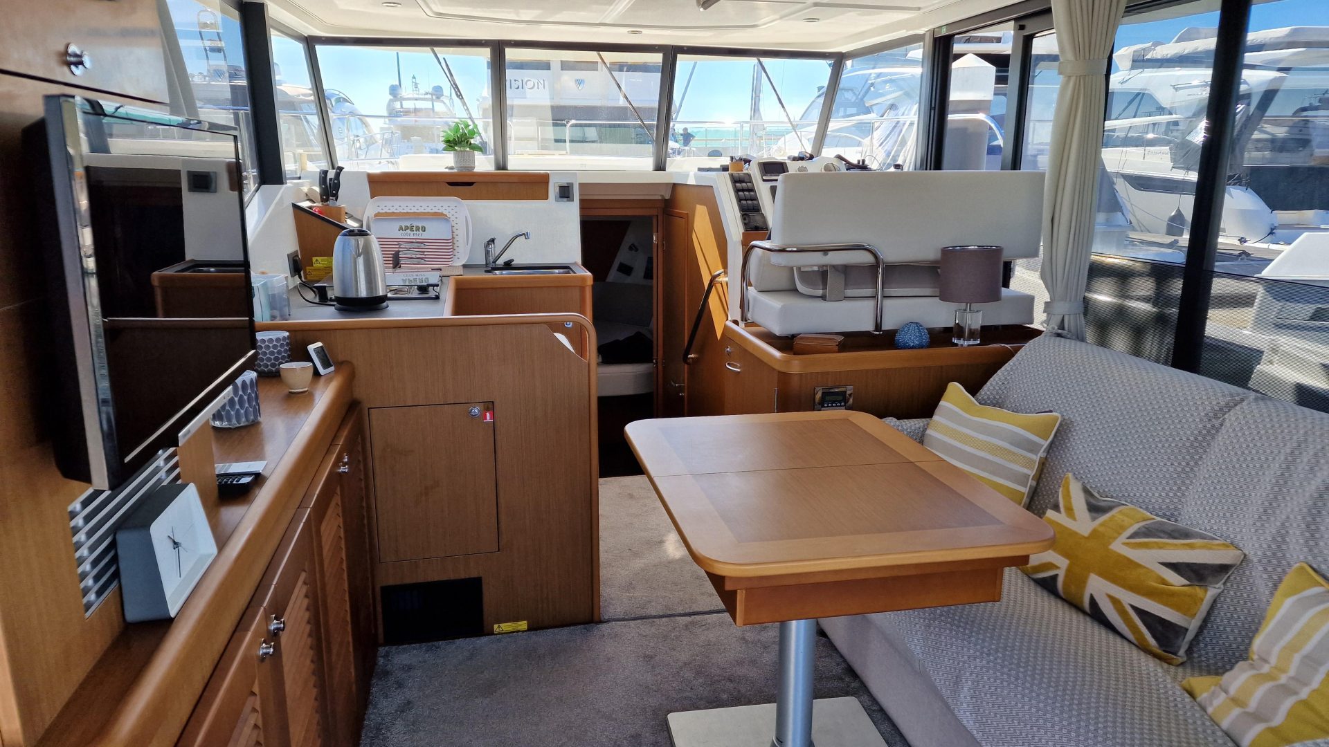 Beneteau Swift Trawler 35
