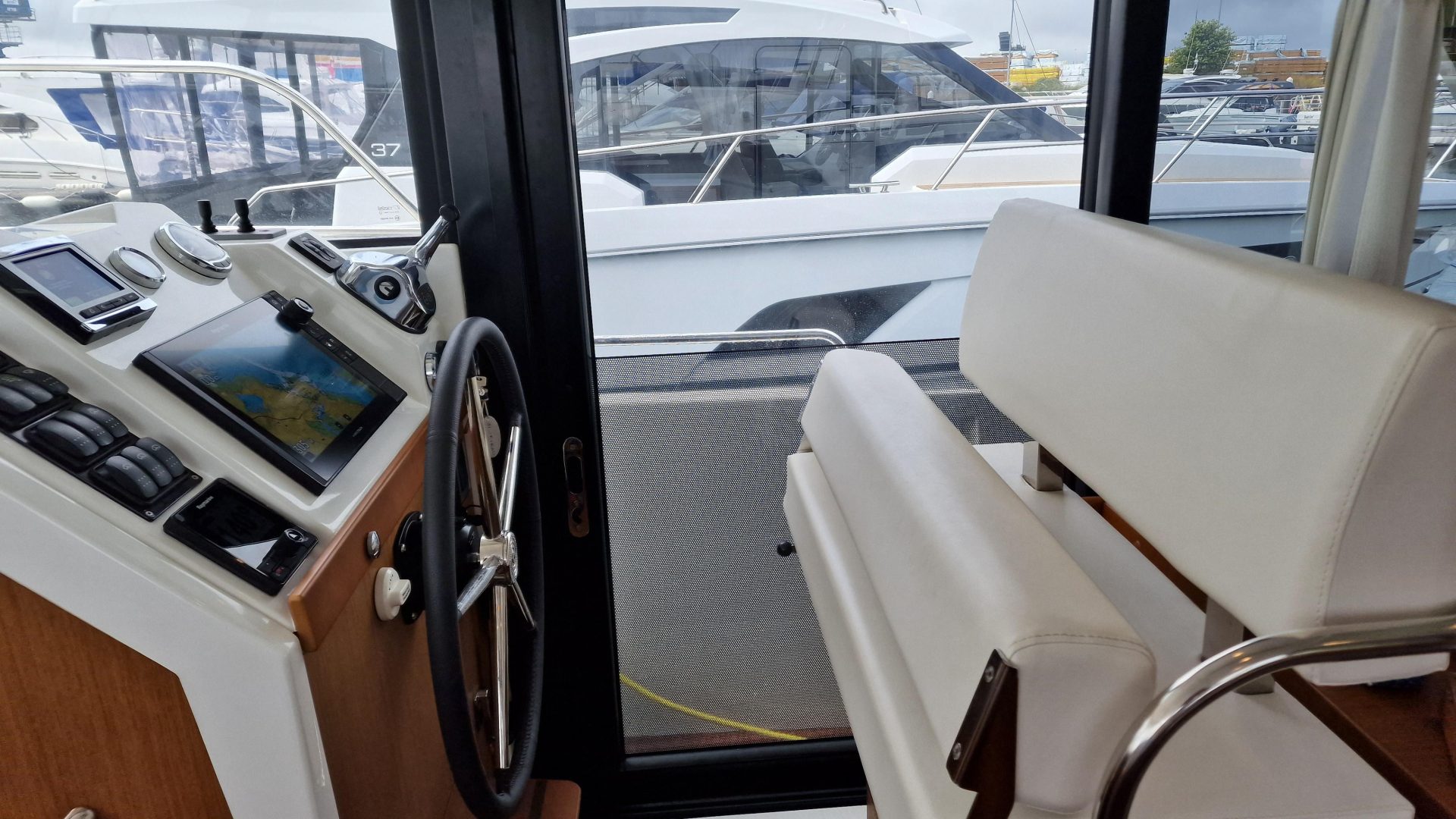 Beneteau Swift Trawler 35