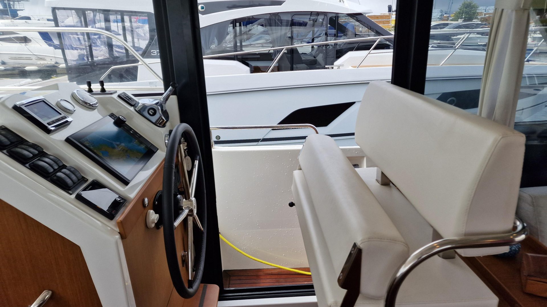 Beneteau Swift Trawler 35