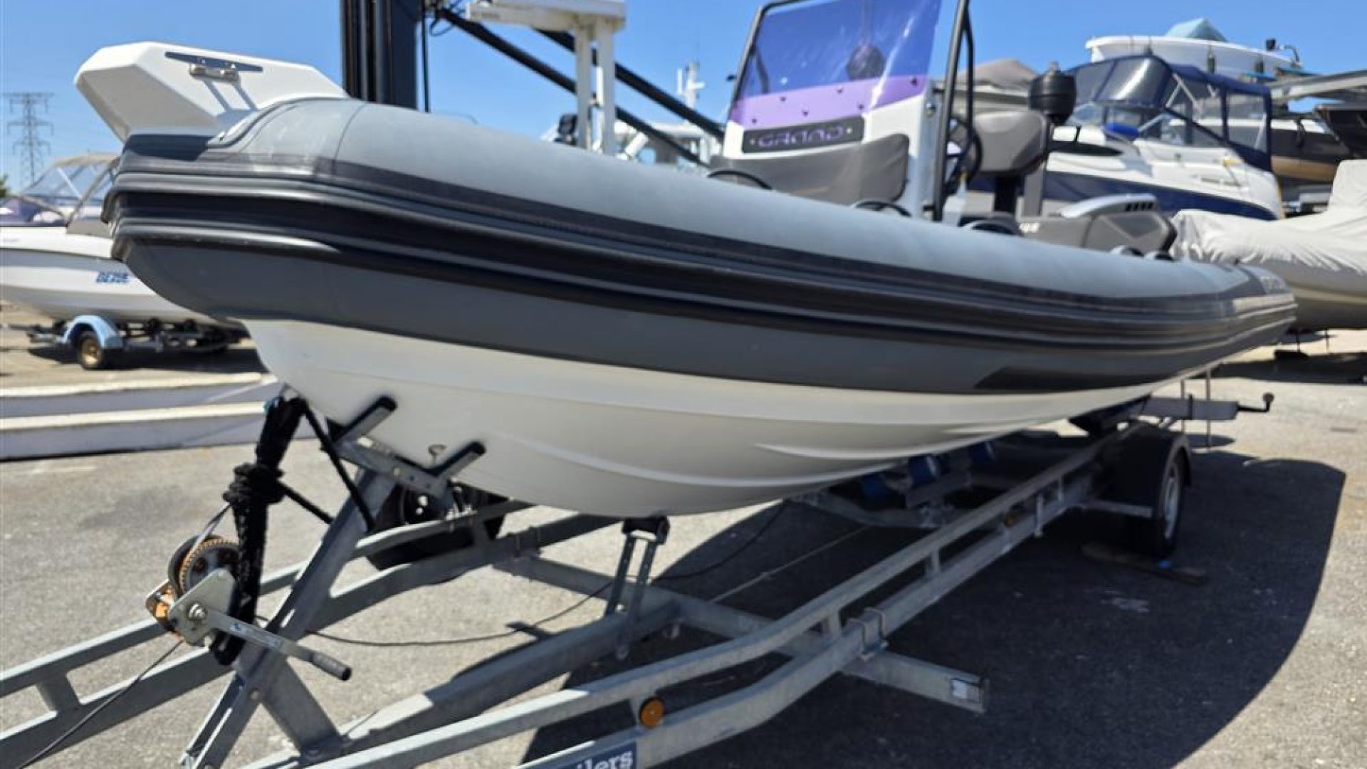 Grand D600