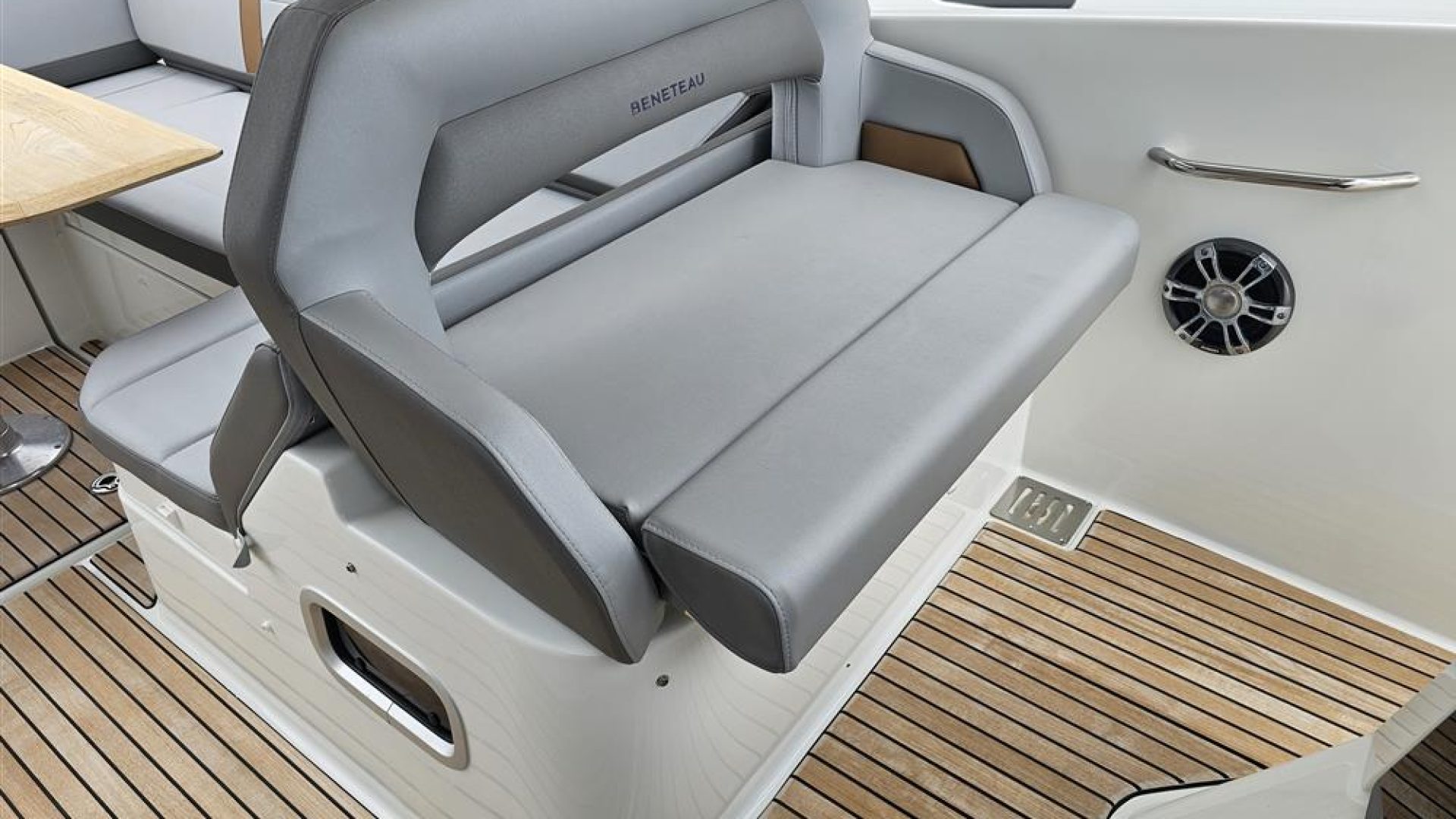 Beneteau Flyer 10
