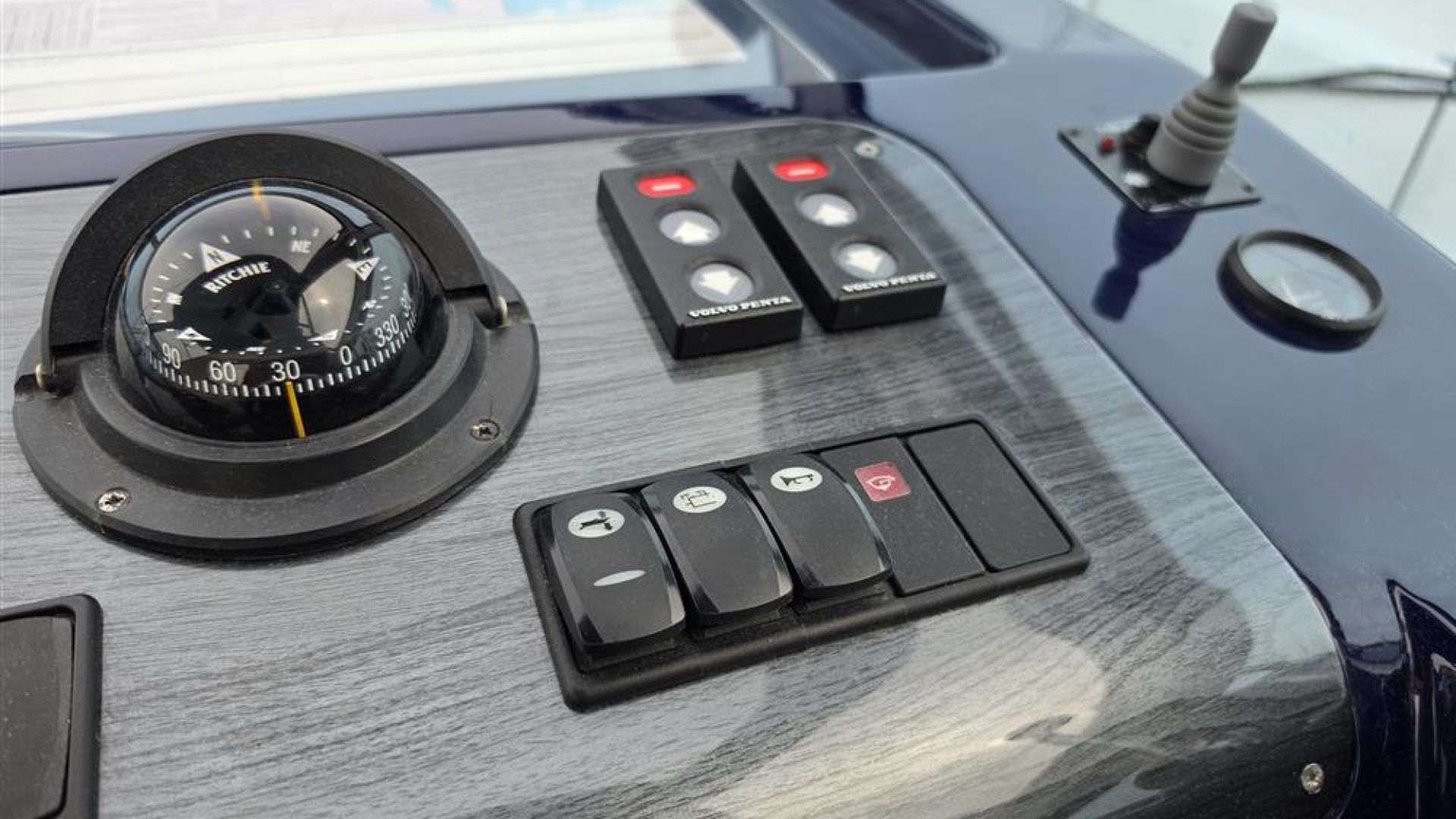 Sealine S34