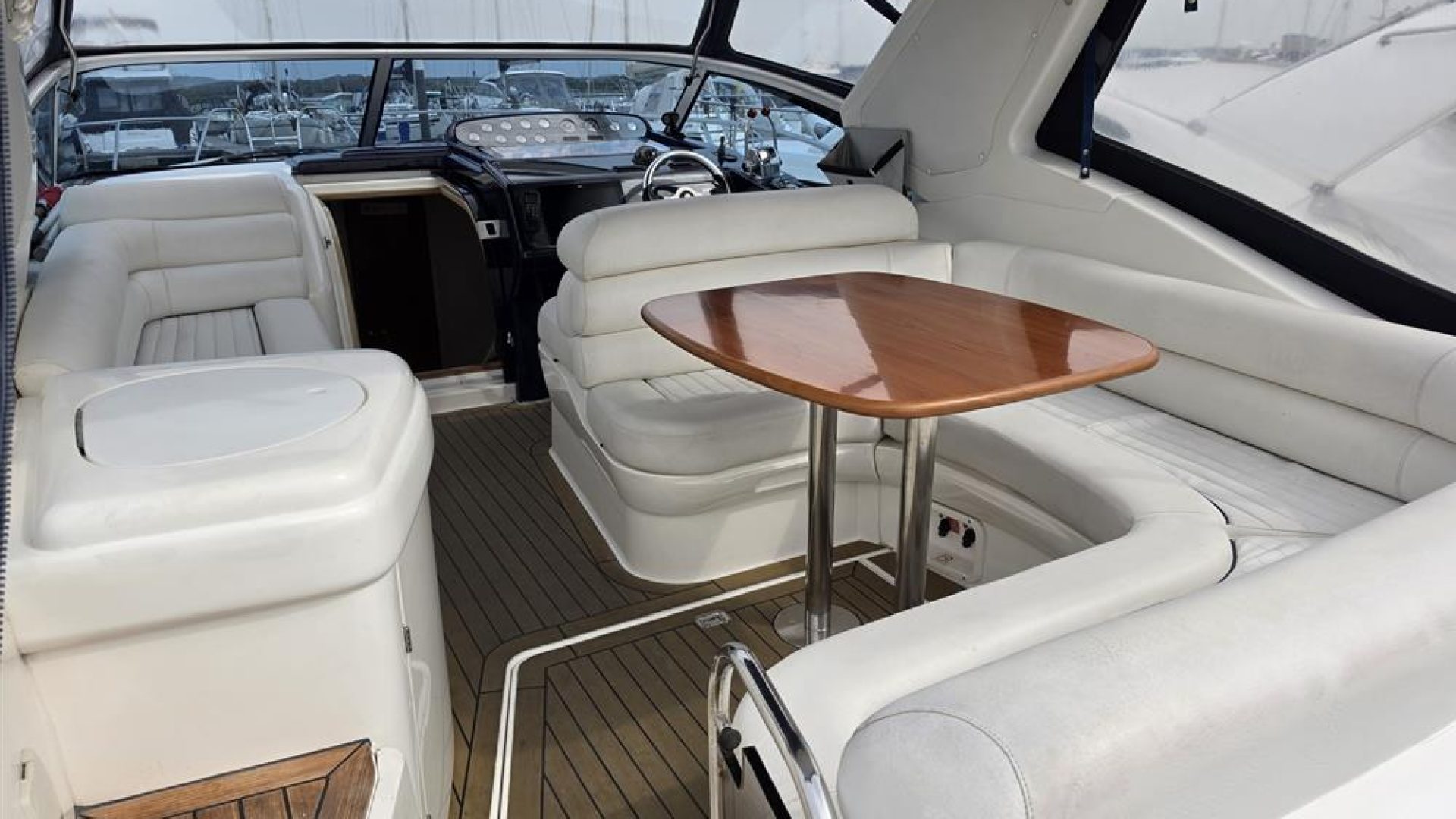 Sealine S34