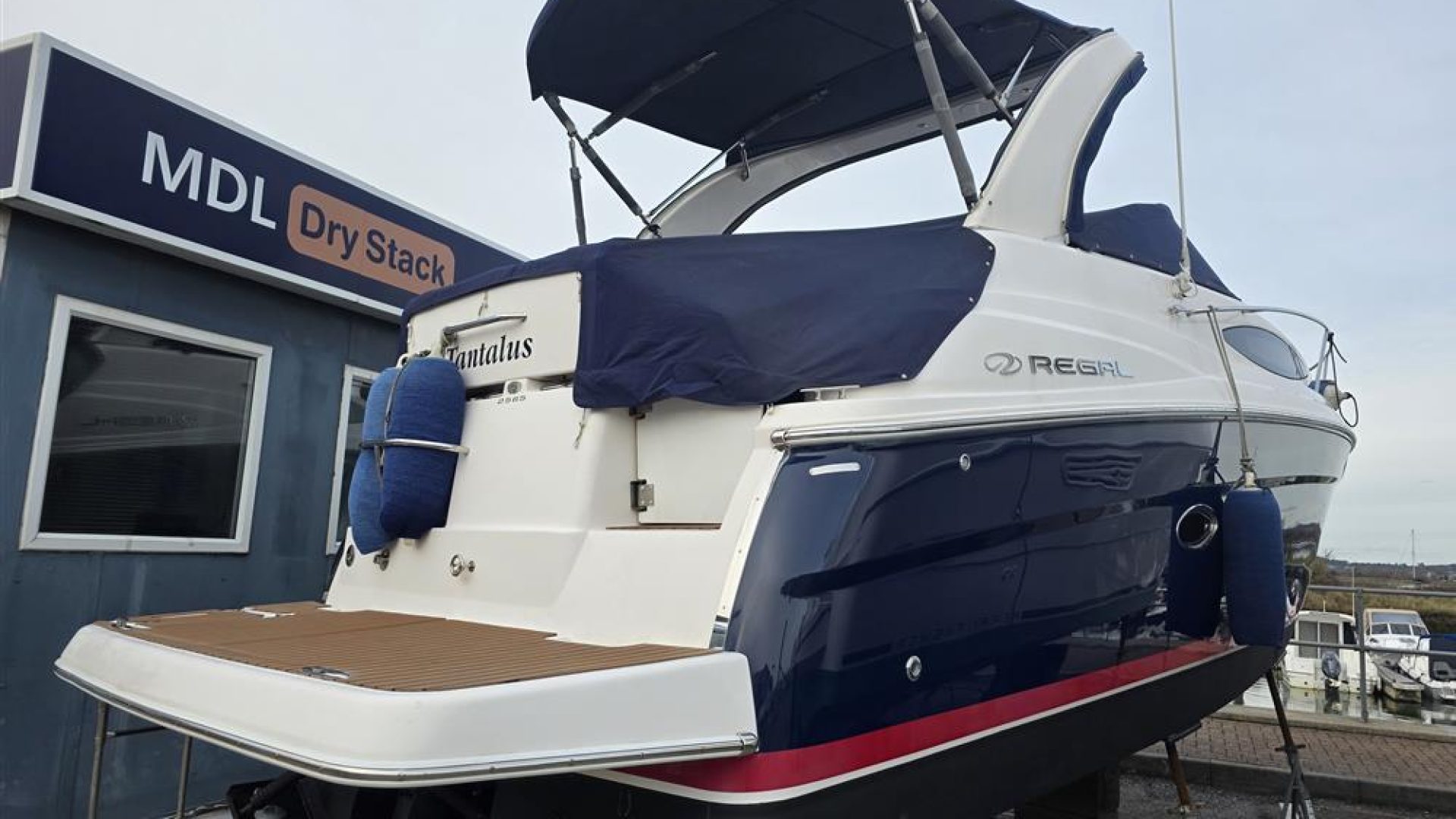 Regal 2565
