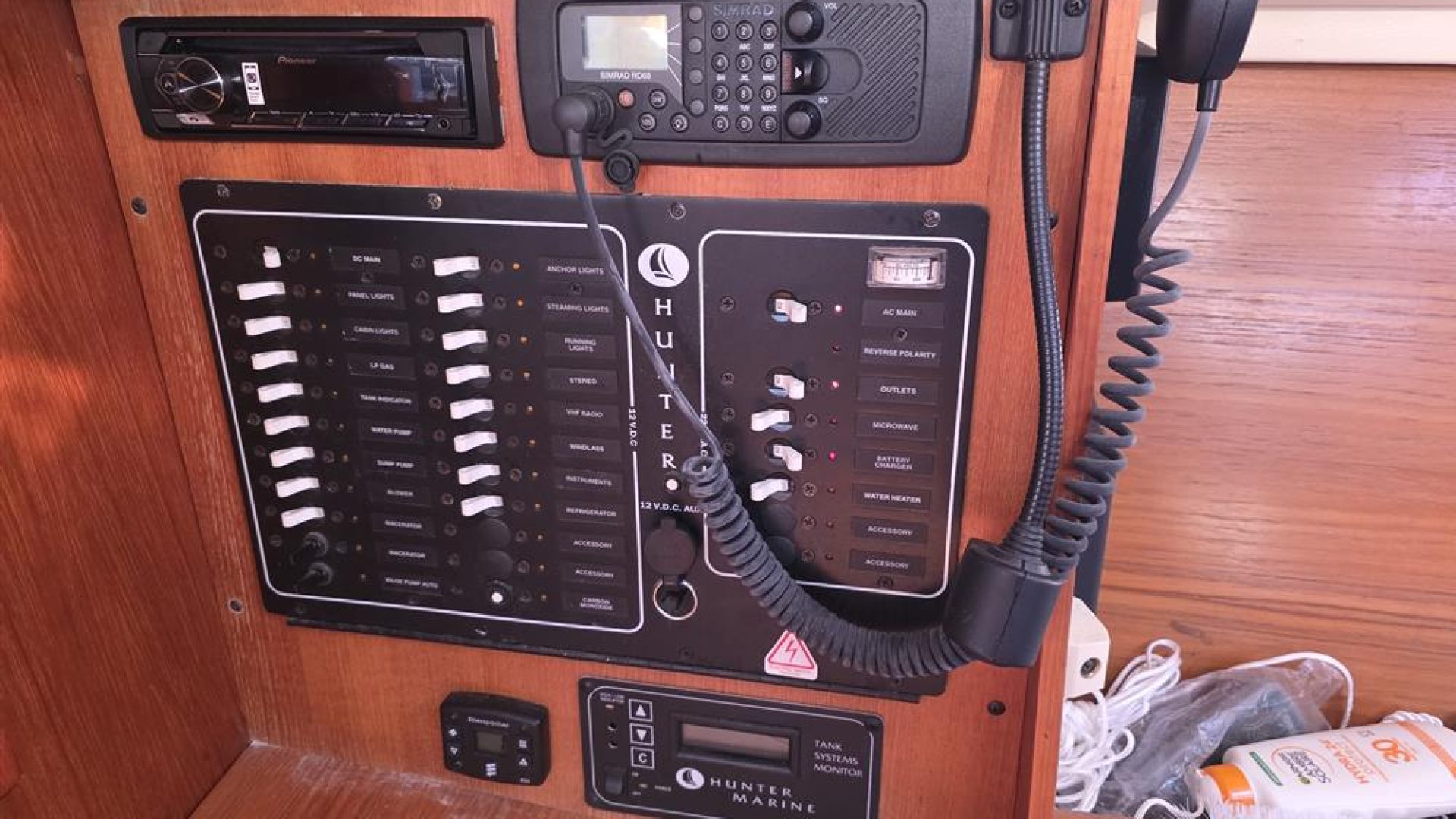 Hunter Legend 326