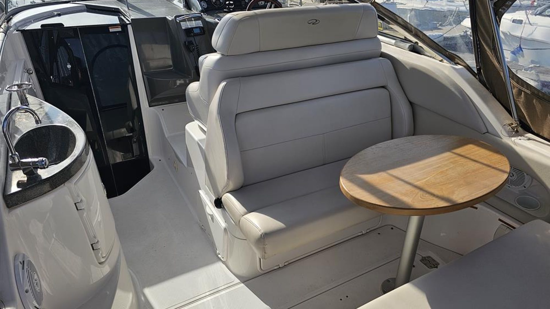 Regal 2665