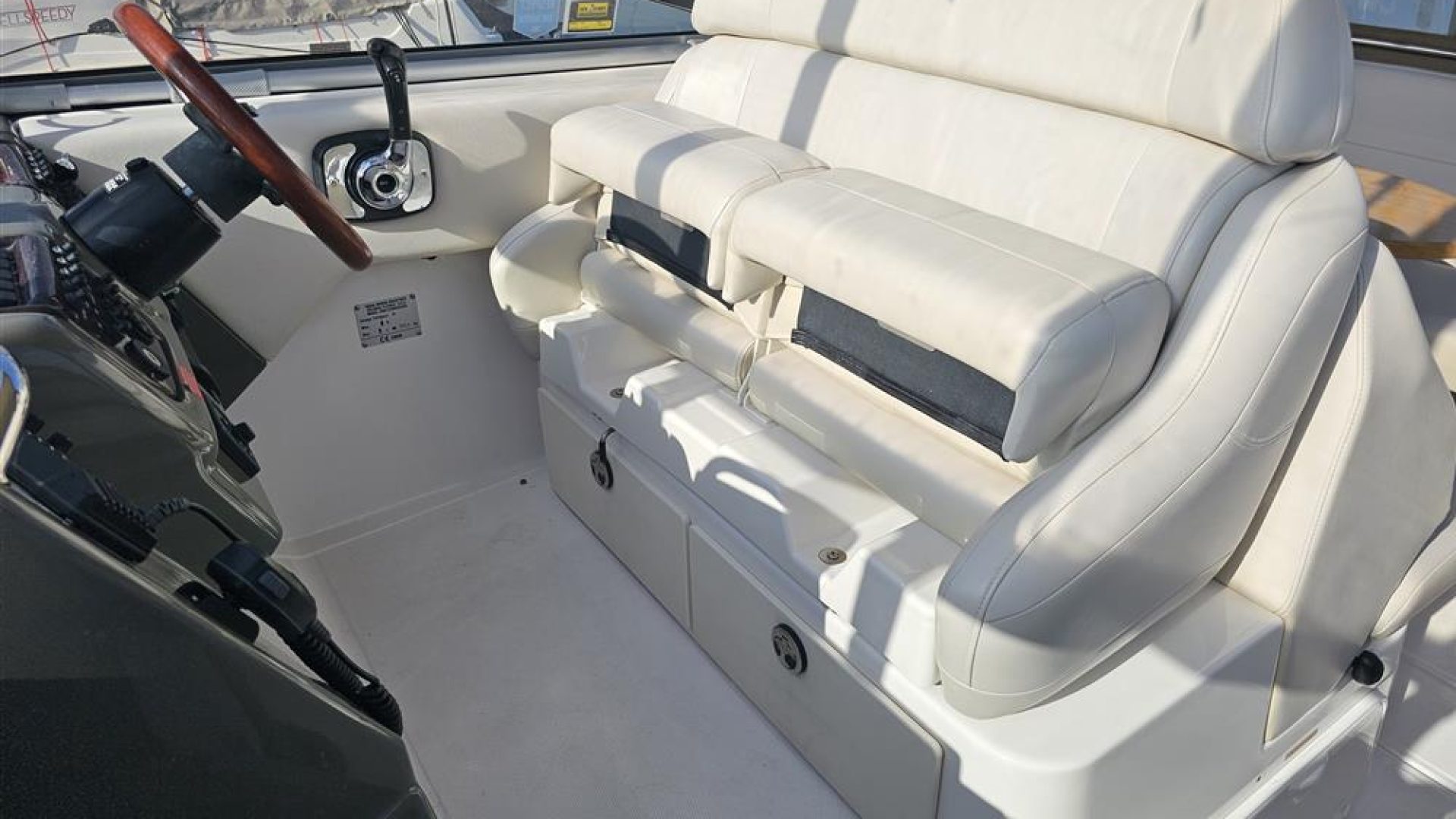 Regal 2665
