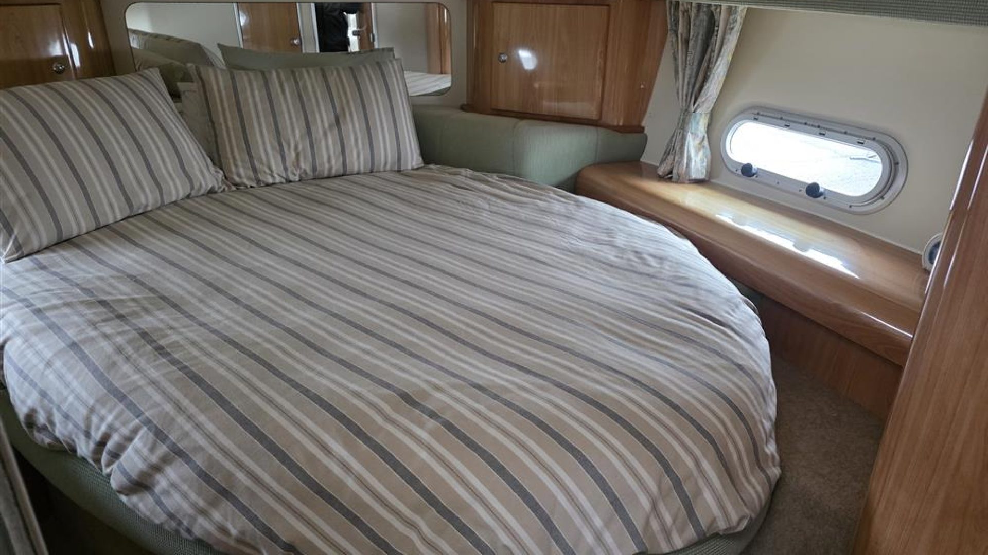 Sealine S34