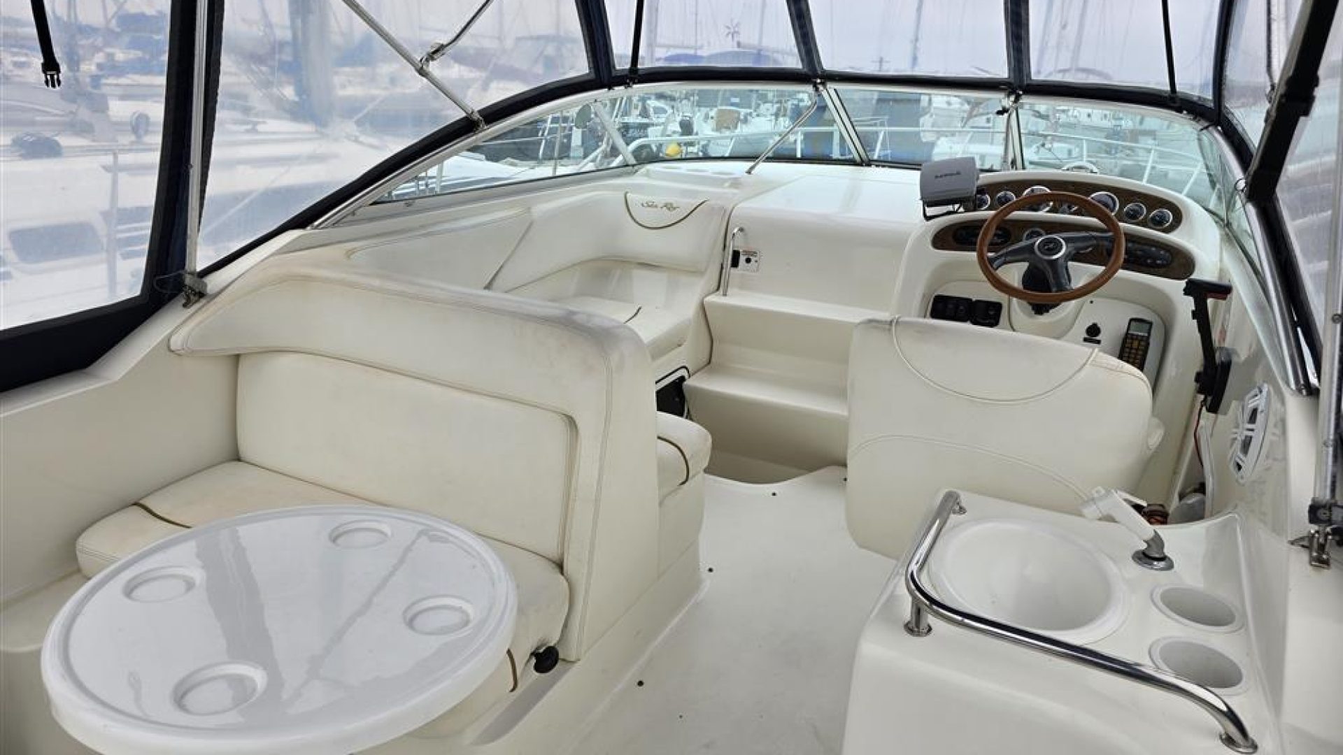 Sea Ray Sun Dancer 260