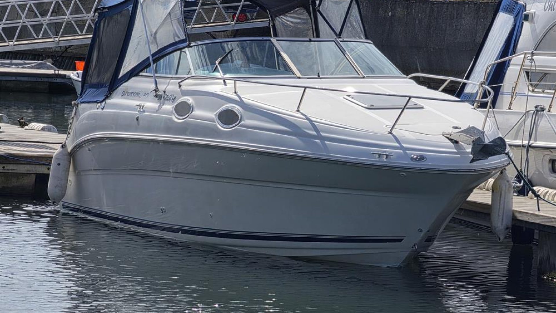 Sea Ray Sundancer 240