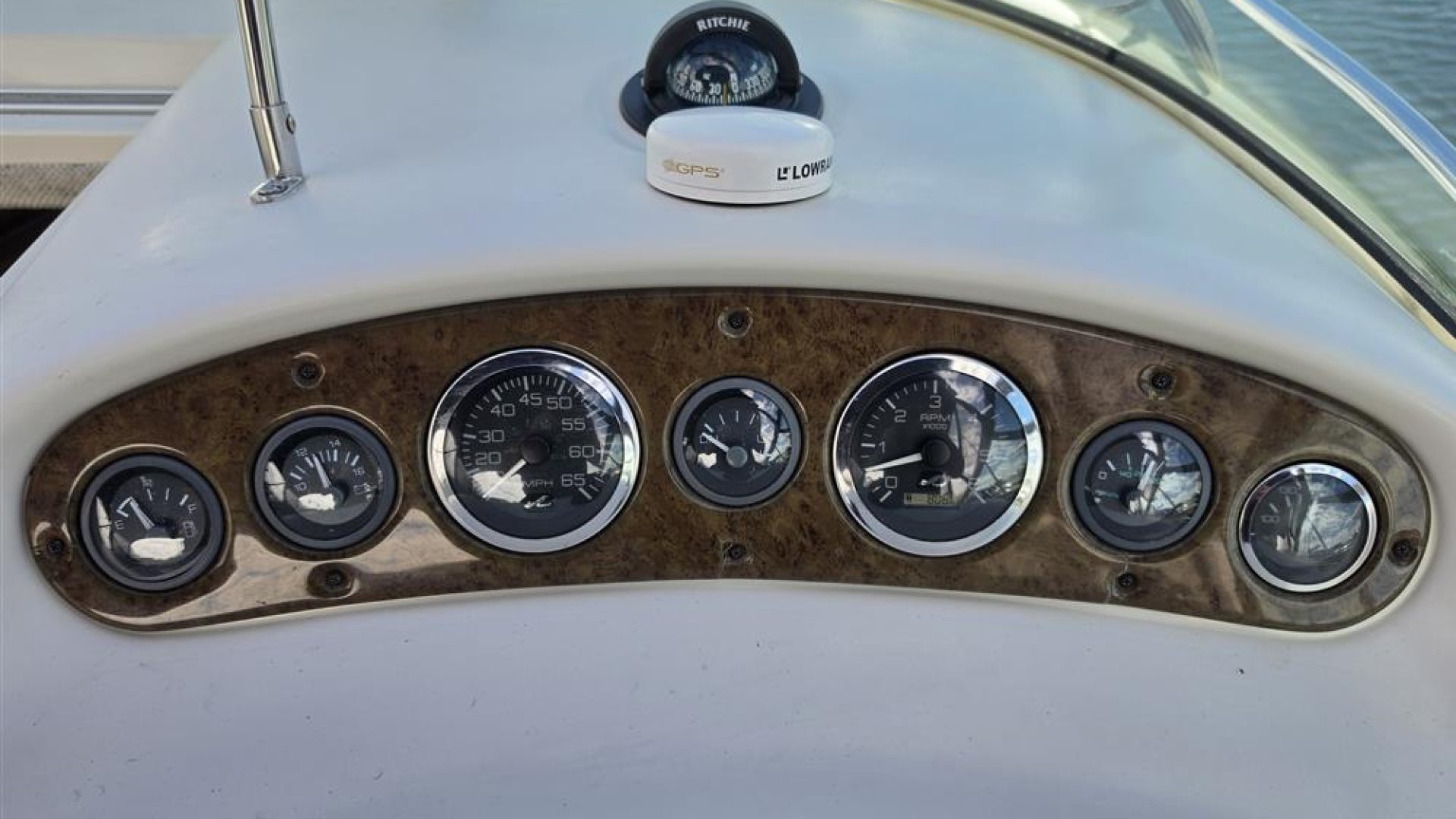 Sea Ray Sundancer 240