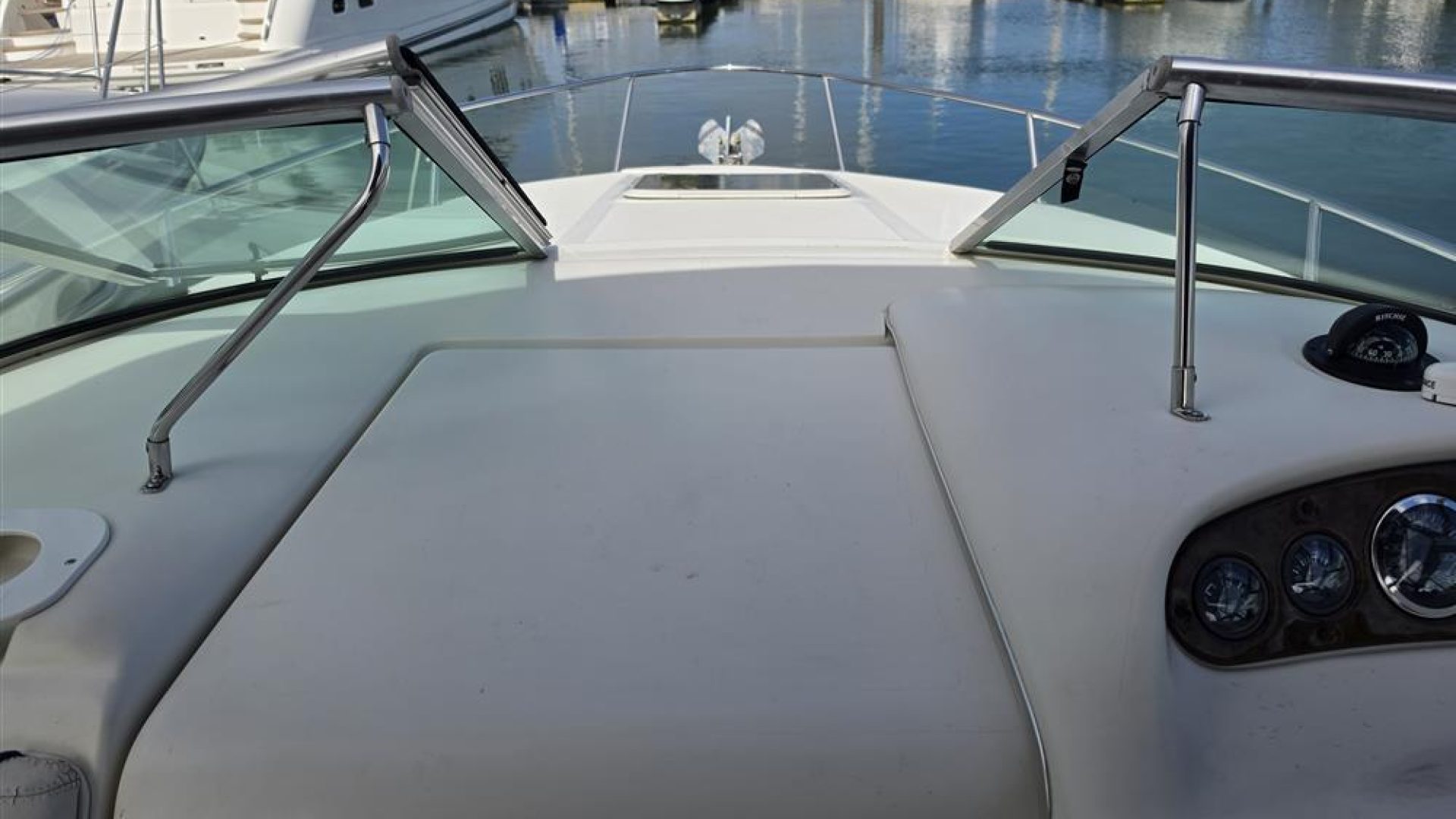 Sea Ray Sundancer 240