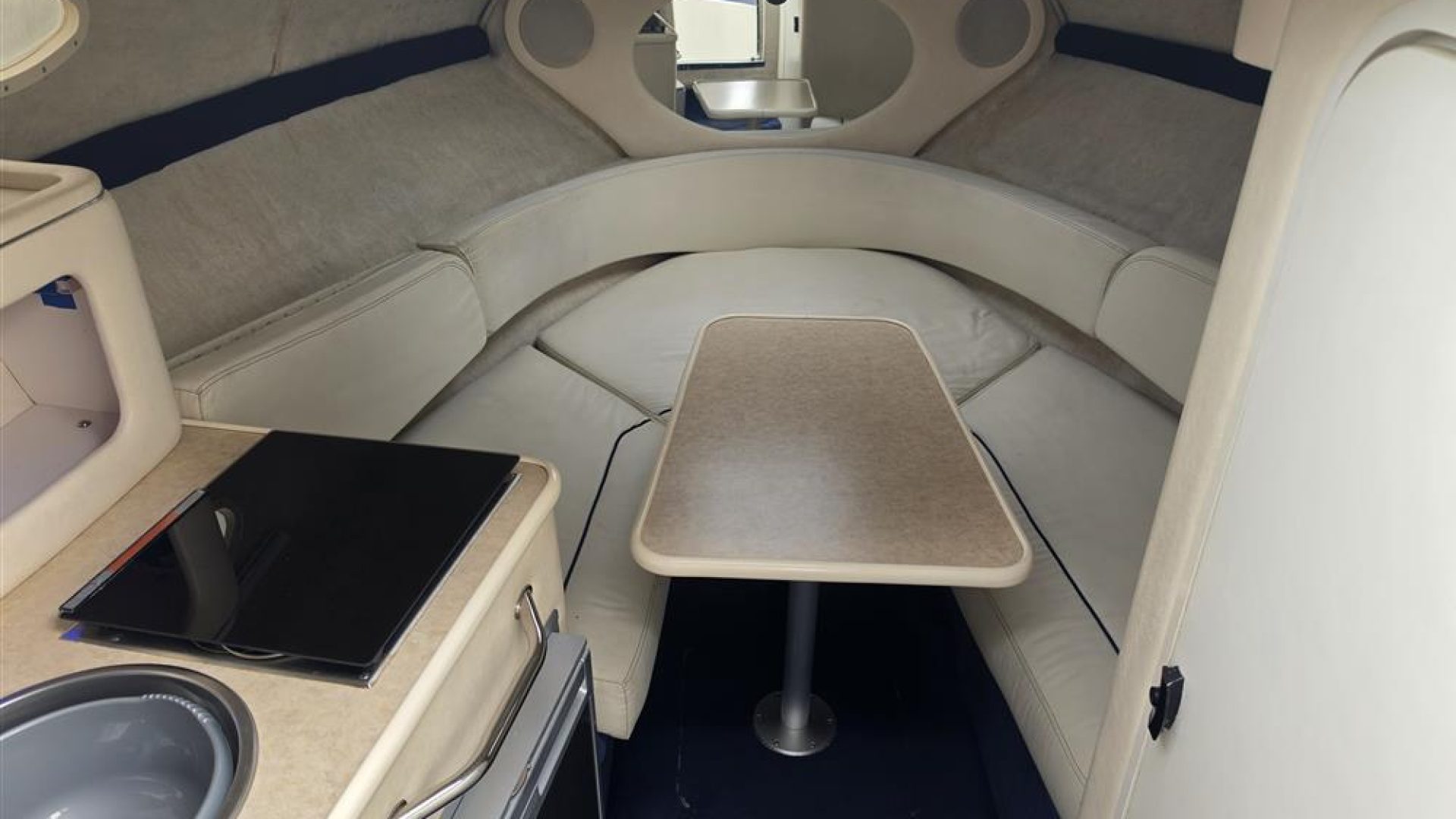 Sea Ray Sundancer 240