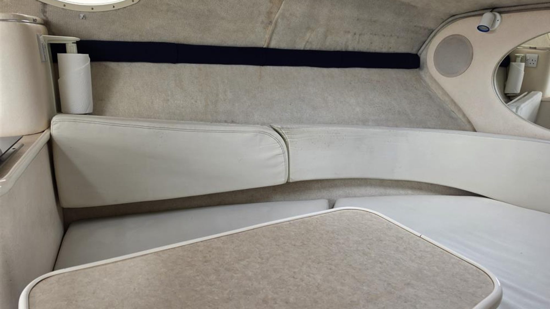 Sea Ray Sundancer 240