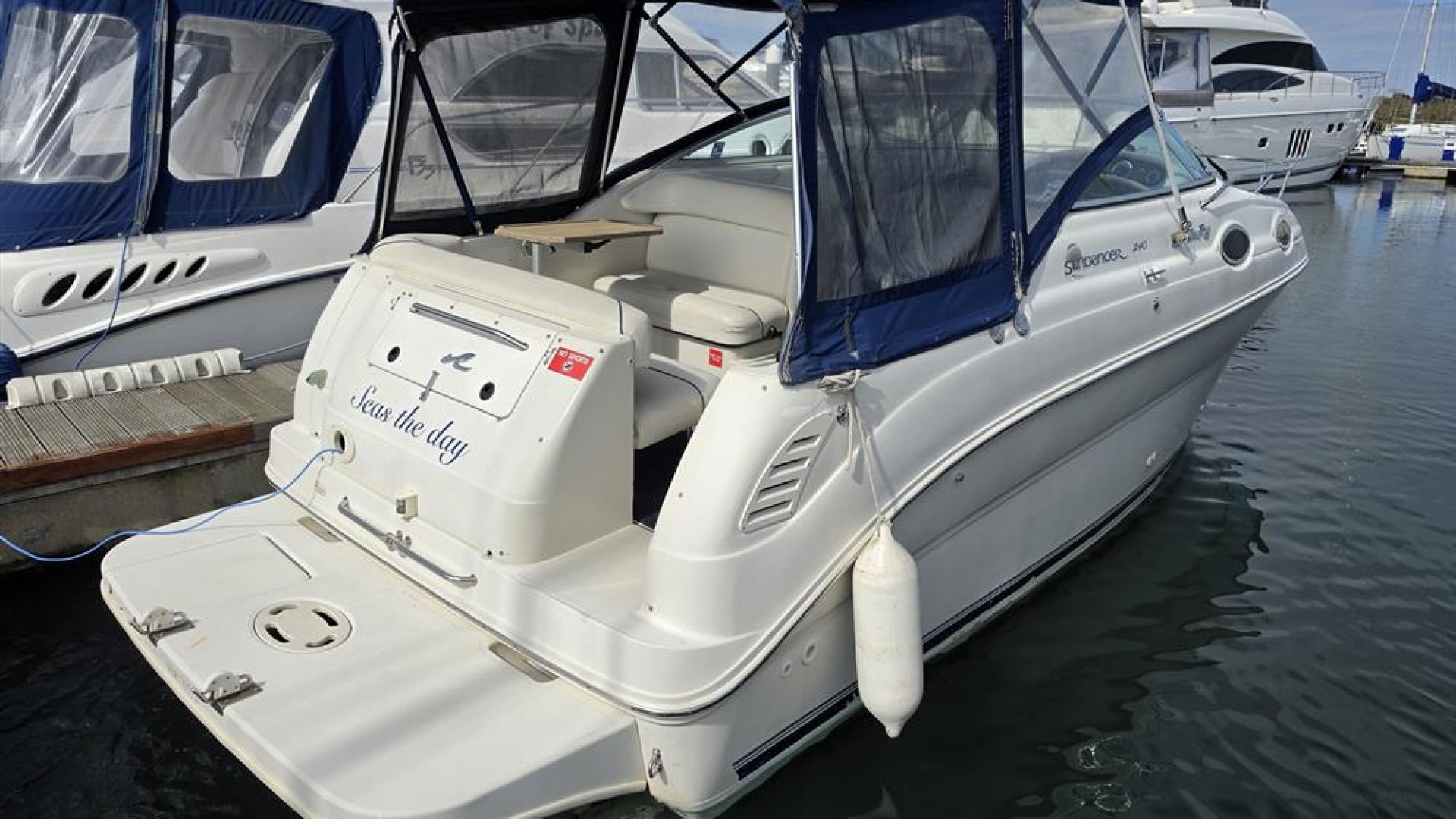 Sea Ray Sundancer 240