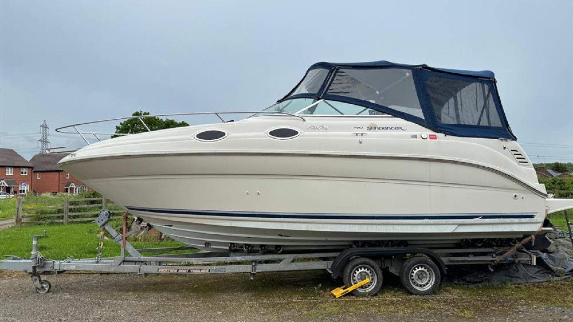 Sea Ray Sundancer 240