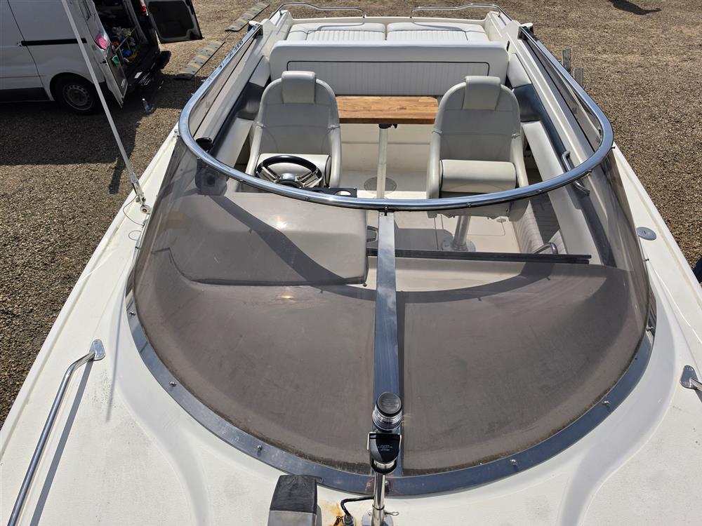 Sunseeker Hawk 27