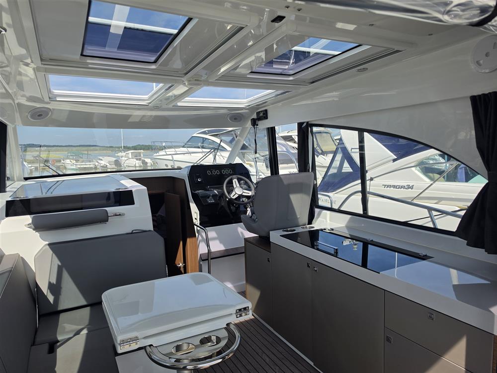 Beneteau Antares 11