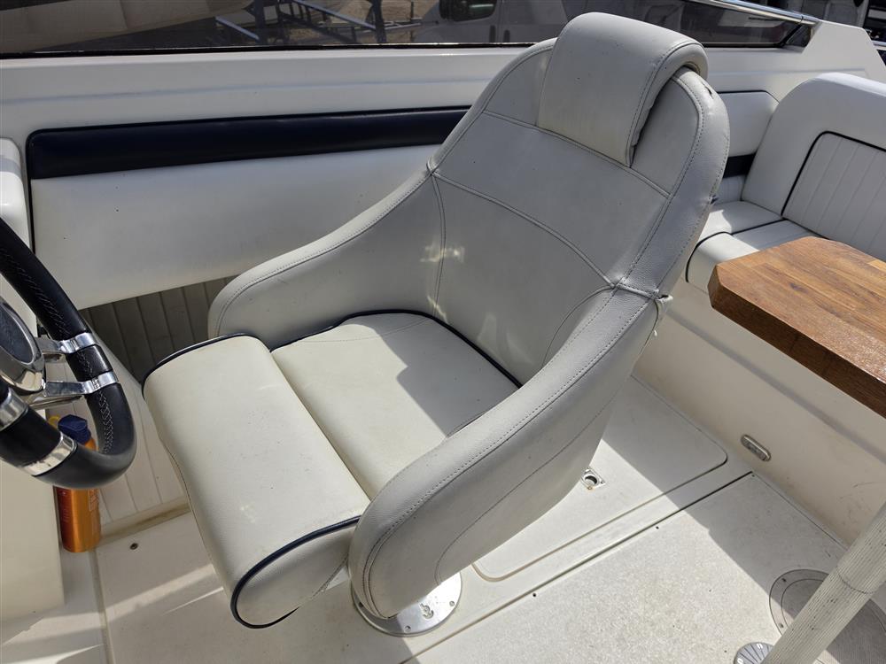 Sunseeker Hawk 27