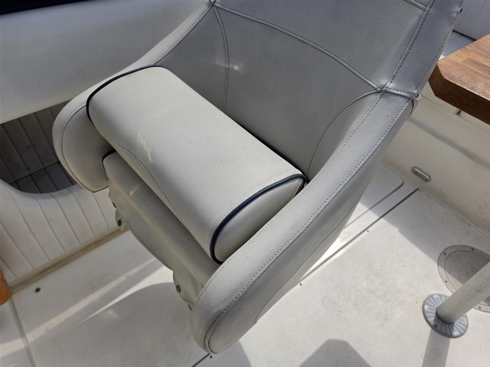 Sunseeker Hawk 27