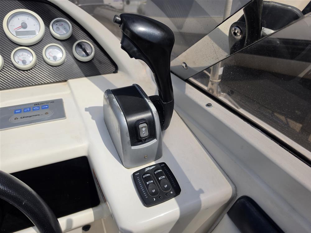 Sunseeker Hawk 27