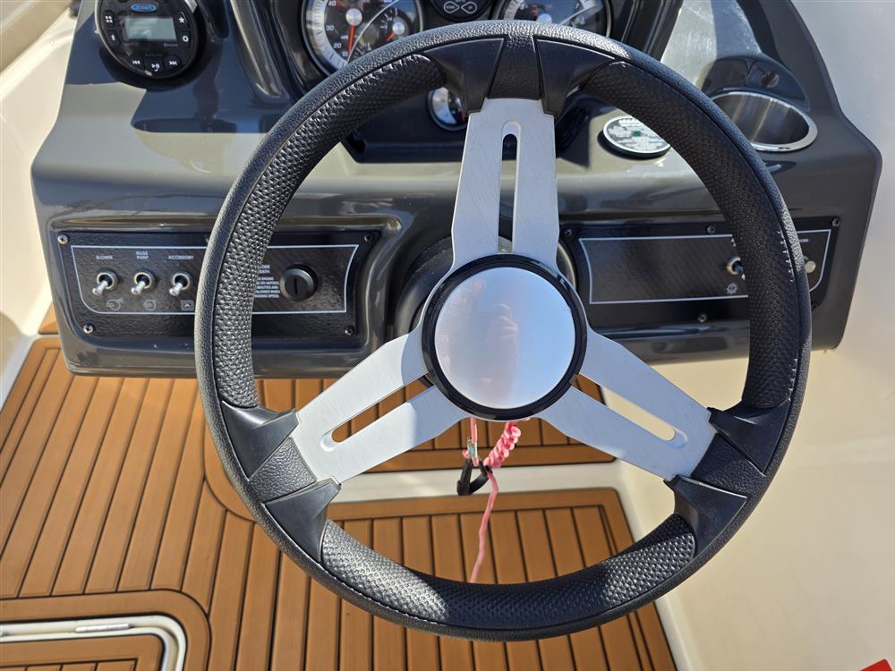 Bayliner Vr6