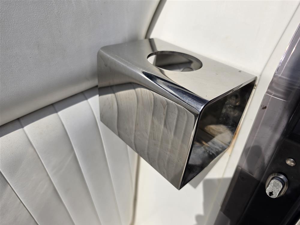 Sunseeker Hawk 27